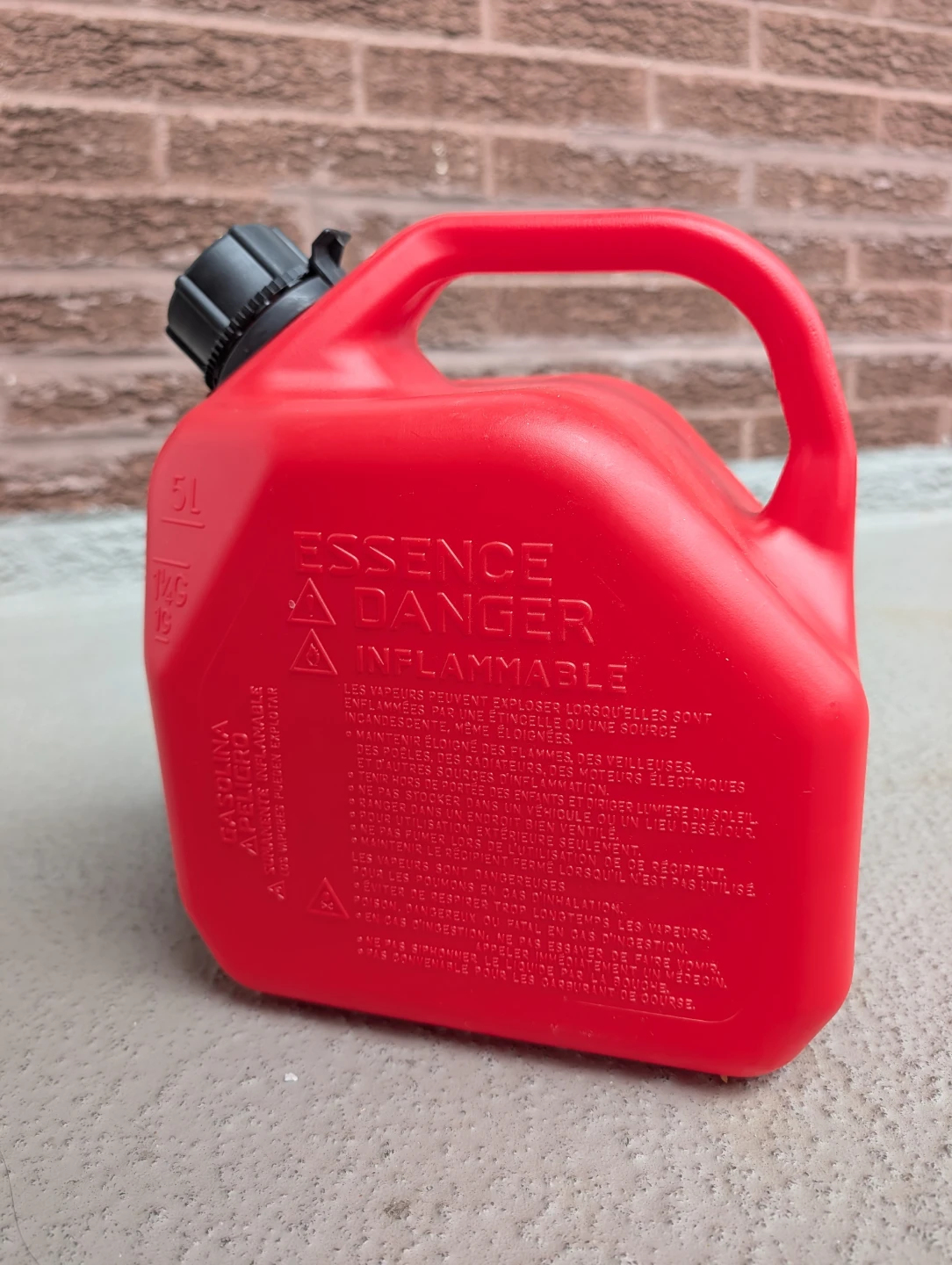 Scepter 5L Self-Venting Gasoline Container - photo 3
