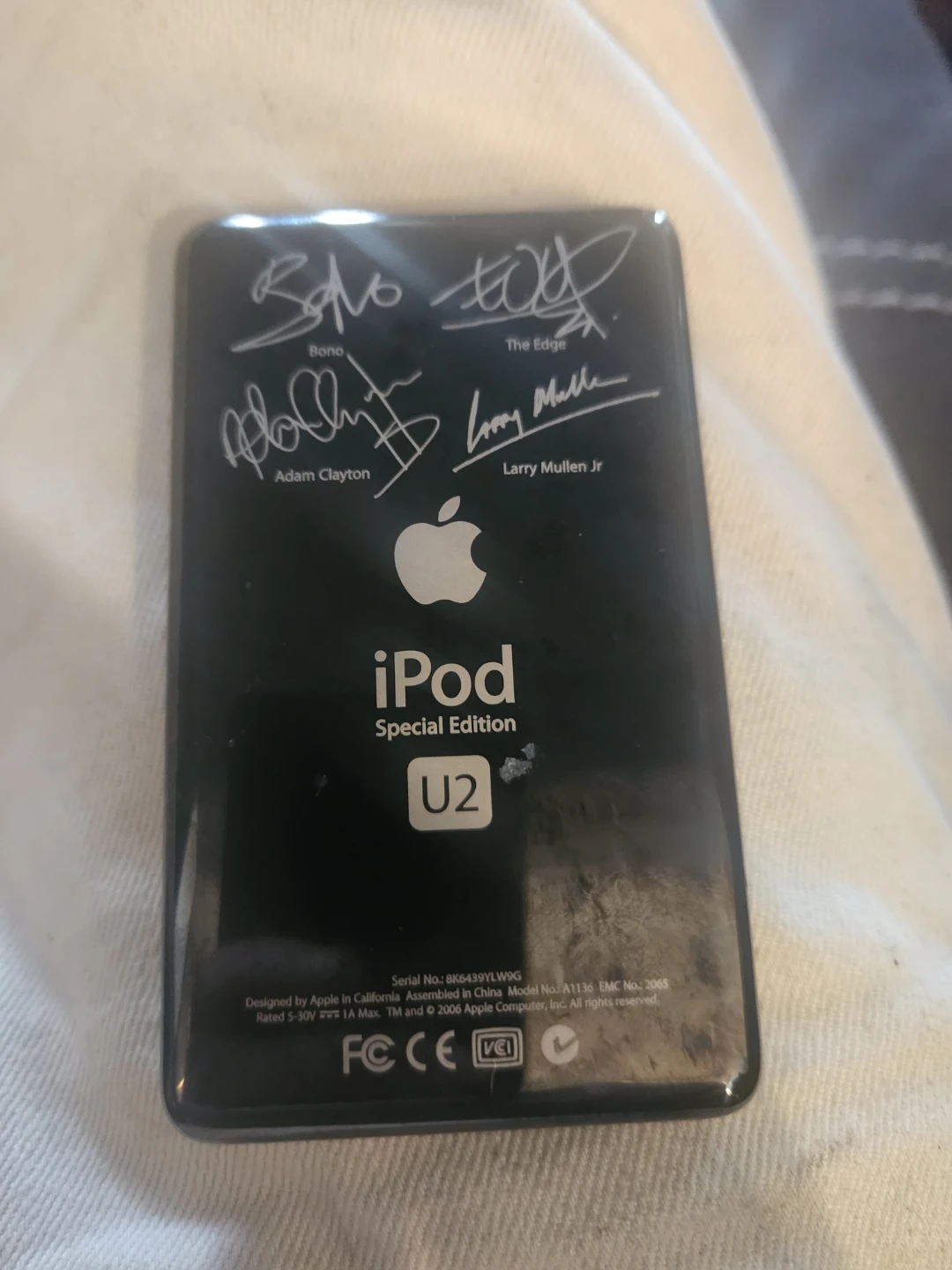 Apple iPod U2 Special Edition 5th Gen - photo 2