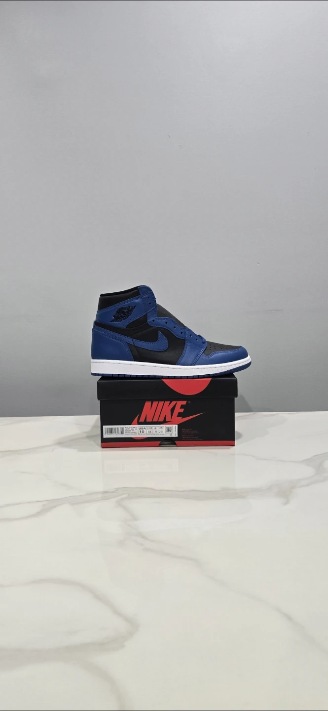 Air Jordan 1 Dark Marina Blue size 10