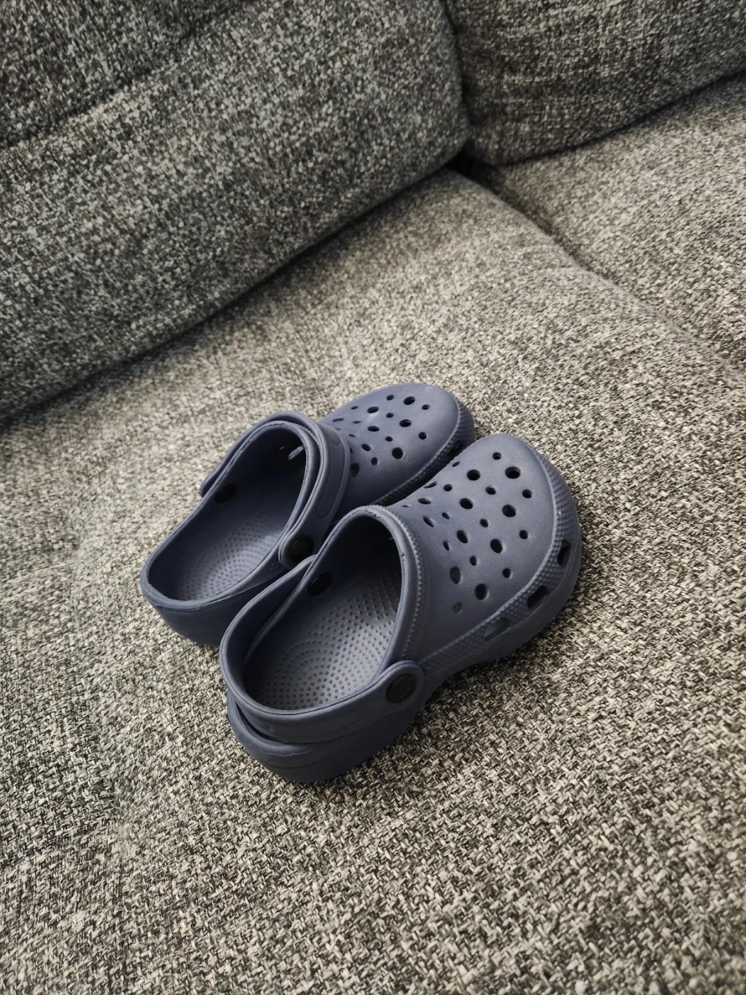 Navy Blue Clogs Sandals, Kids size 11 - photo 3