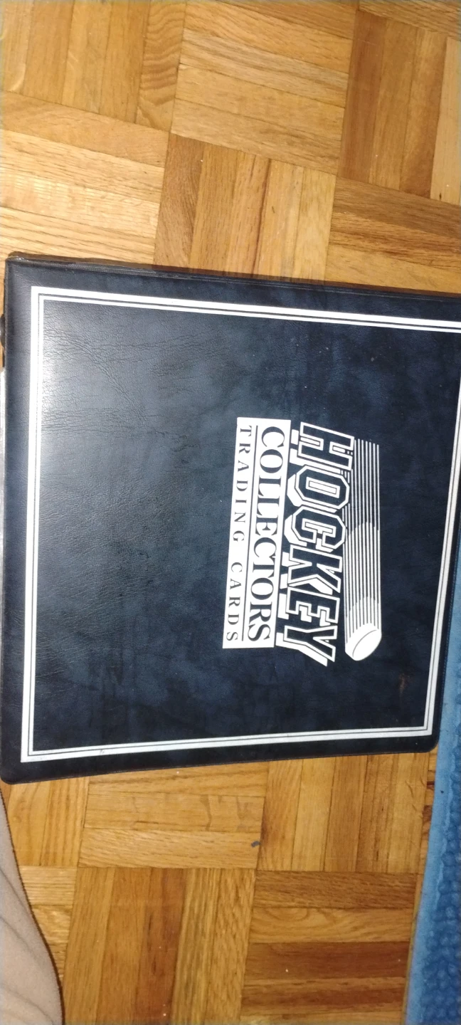 Hockey Collectors Trading Card Binder