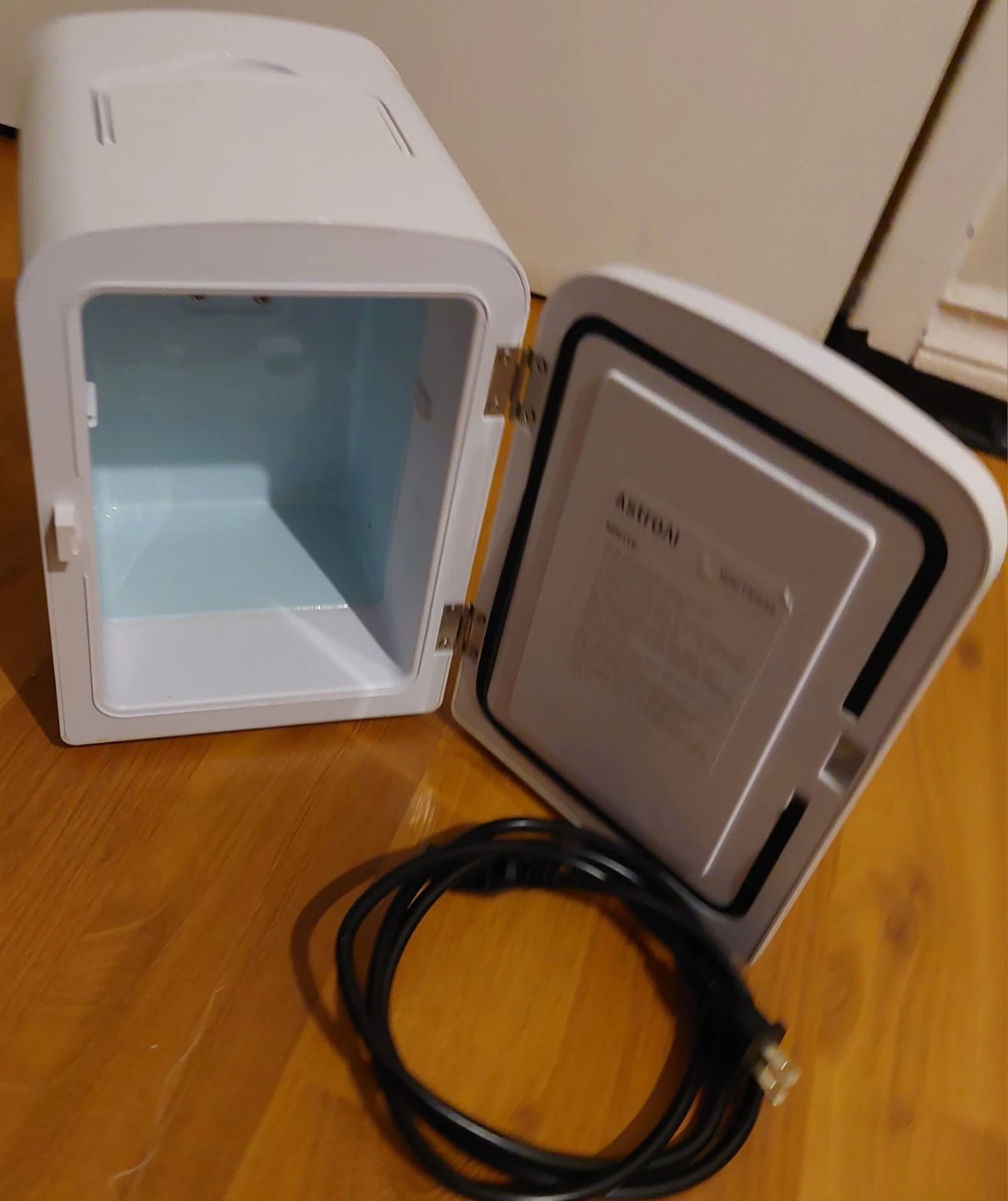 AstroAI Portable Mini Fridge - photo 4