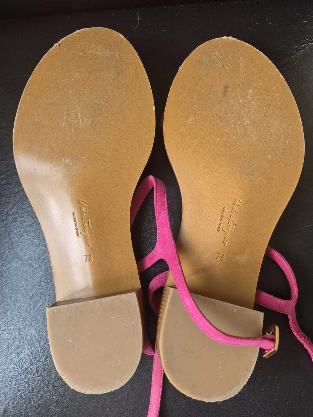 Like NEW Salvatore Ferragamo Pink Suede Gancini Flat Sandals 7.5 - photo 3
