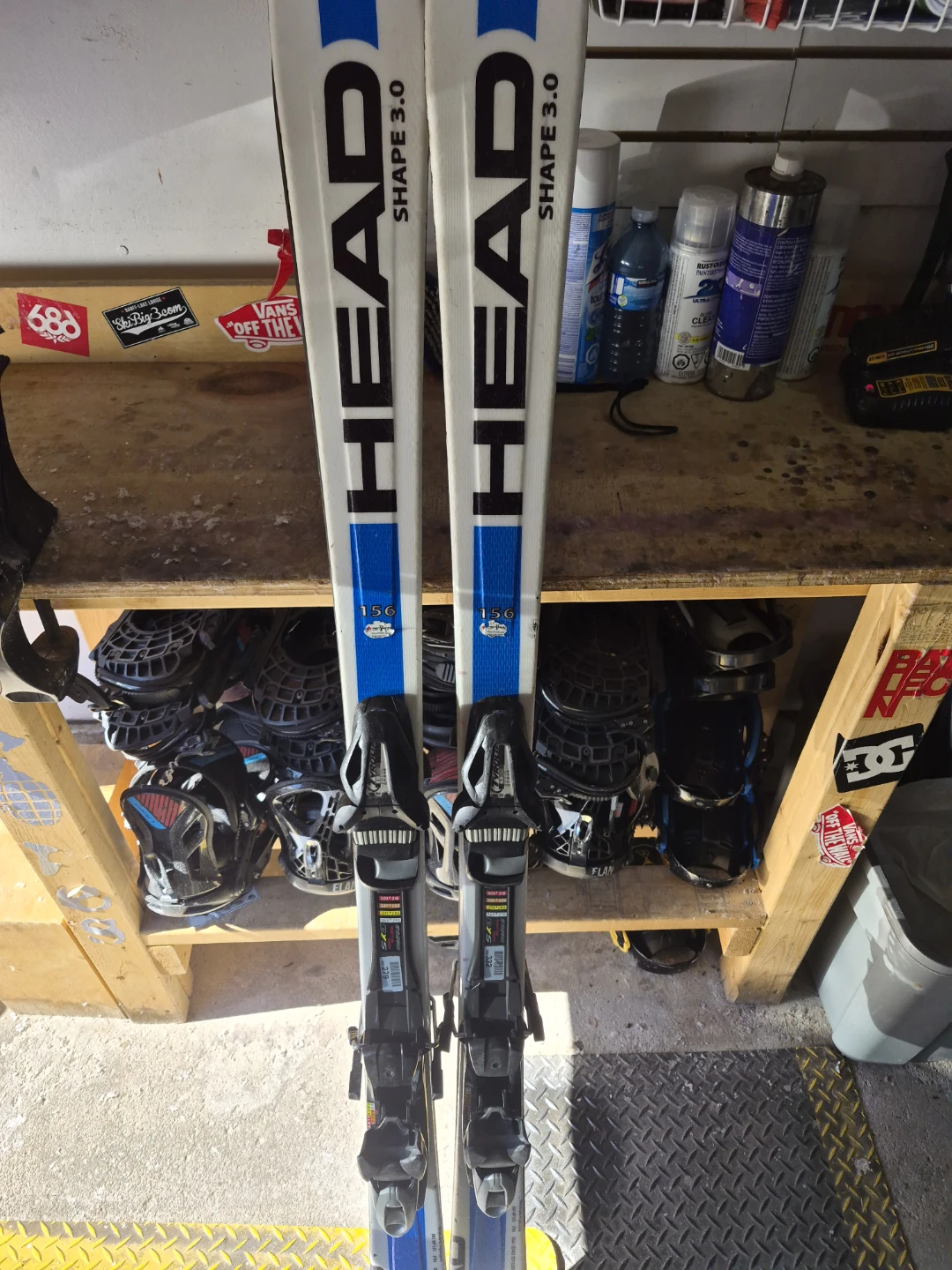 Head Shape 3.0 Skis with Tyrolia Bindings