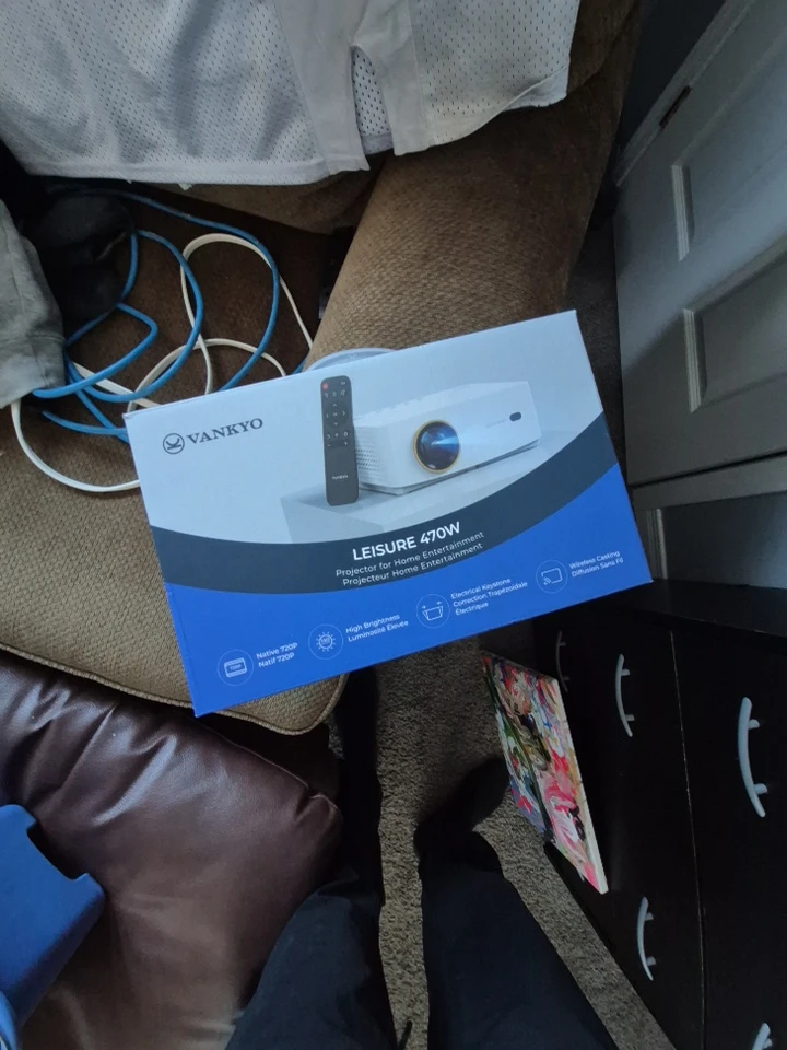 Vankyo Leisure 470W Home Entertainment Projector