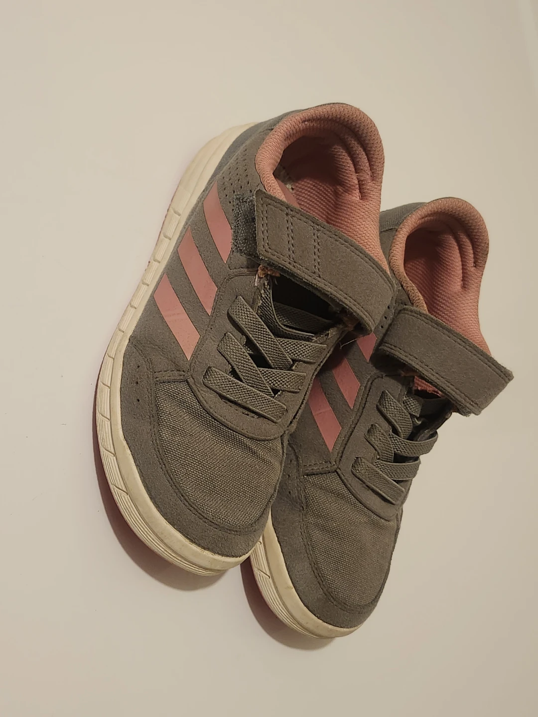 Adidas Kids Sneakers Size 1 - photo 5