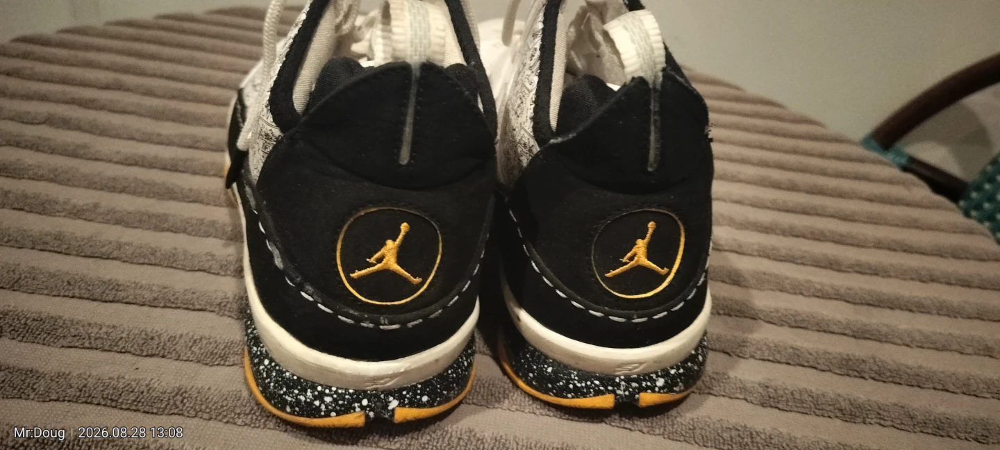 Jordan Dub Zero Basketball Sneakers