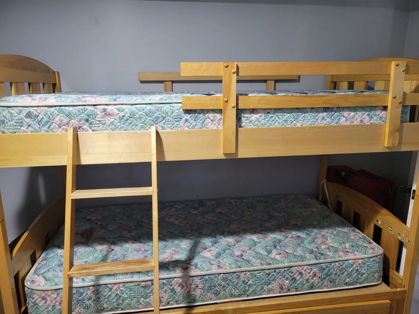 Solid Wood Twin-over-Twin Bunk Bed with drawers - photo 2
