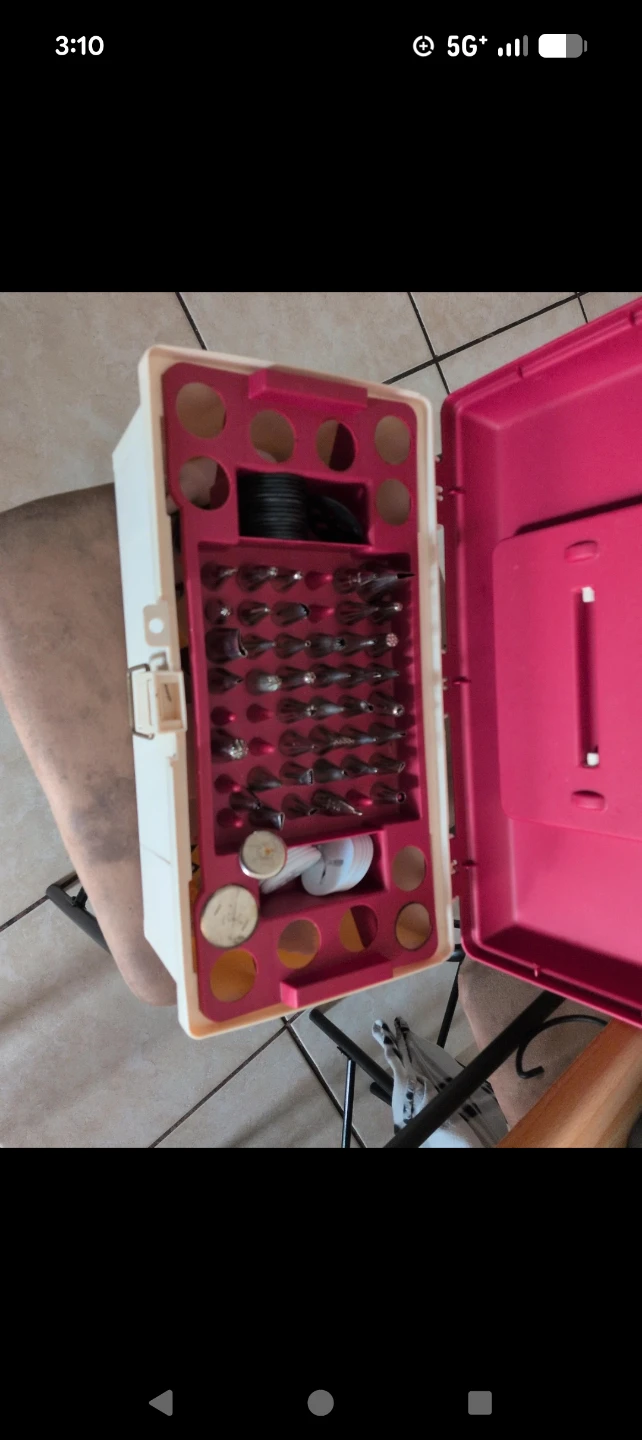Wilton Cake Decorating Tool Box Set - photo 2