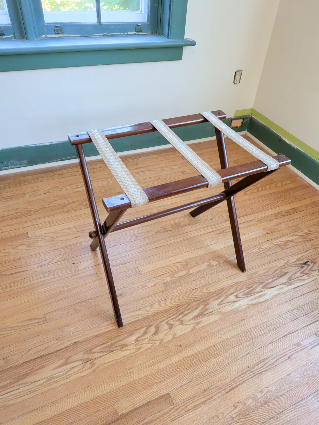 Wooden Folding Luggage Rack