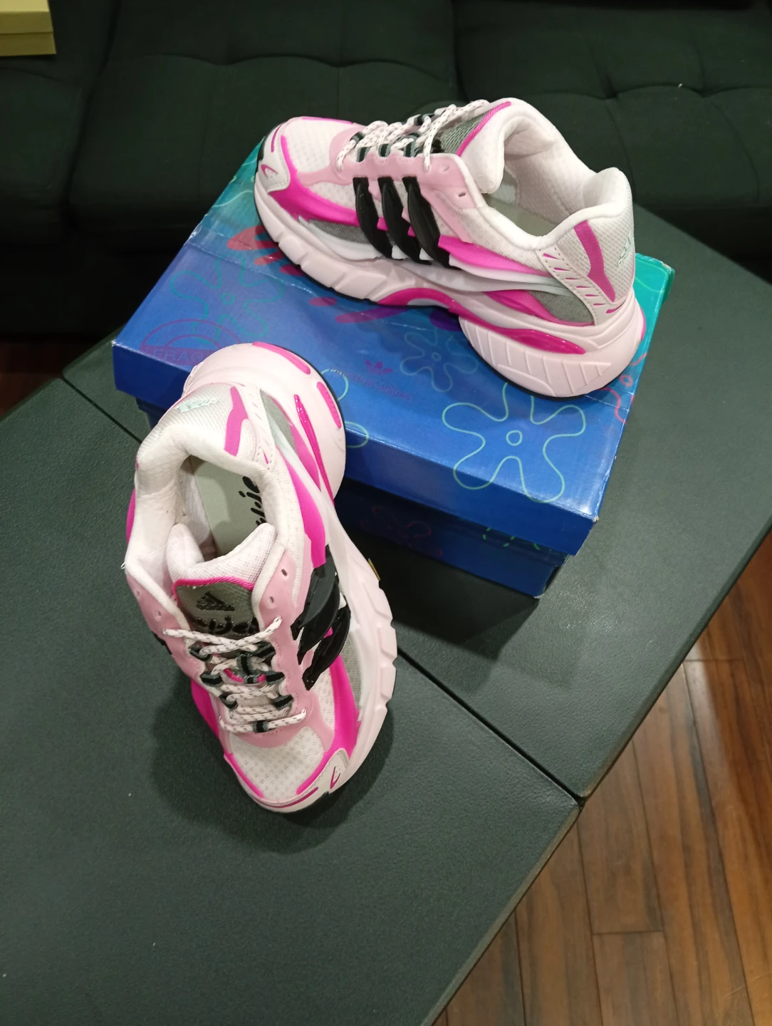Adidas  woman size 8.5 - photo 4