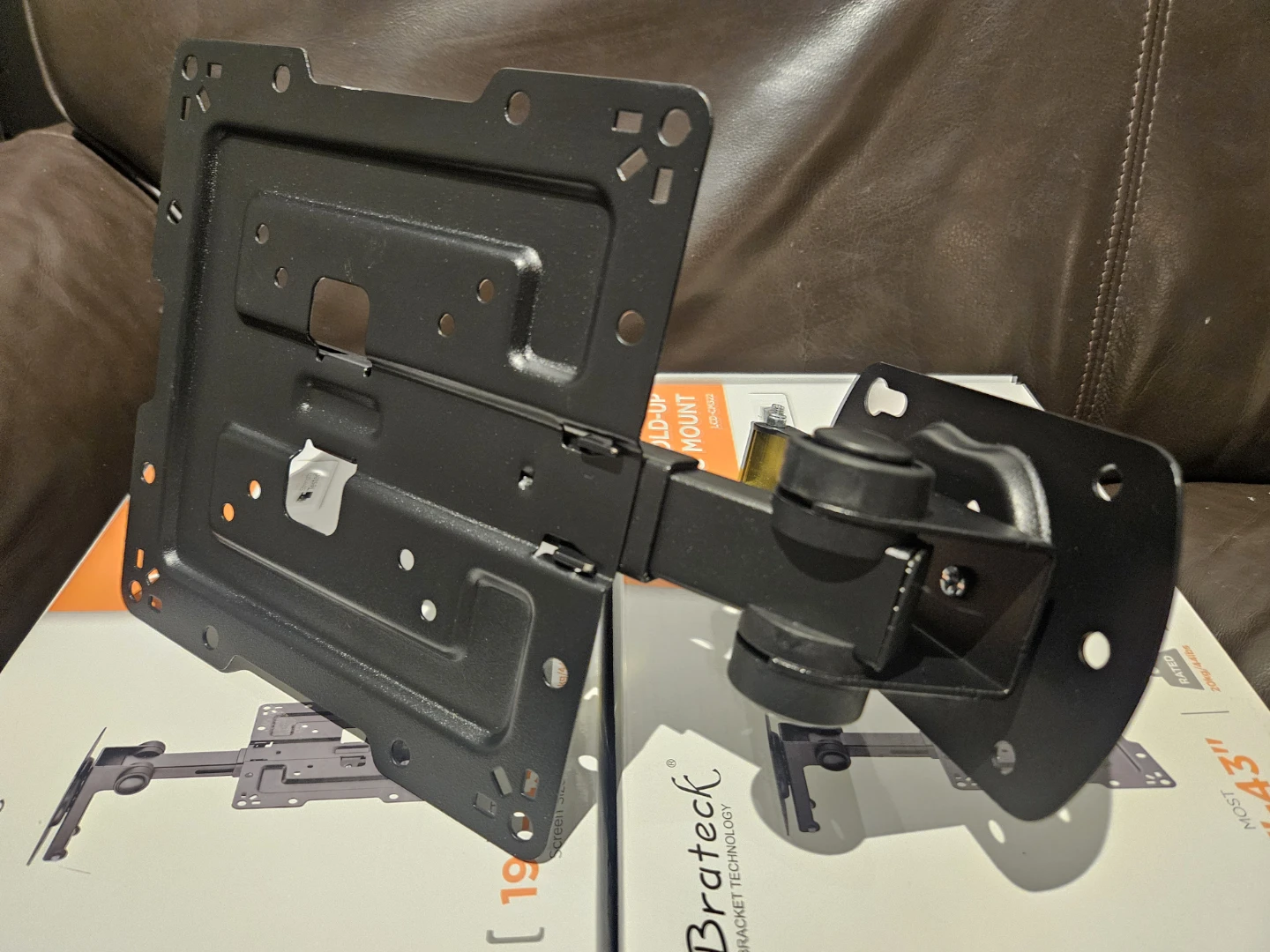 Brateck Fold-Up TV Ceiling Mount LCD-CM322 - photo 4