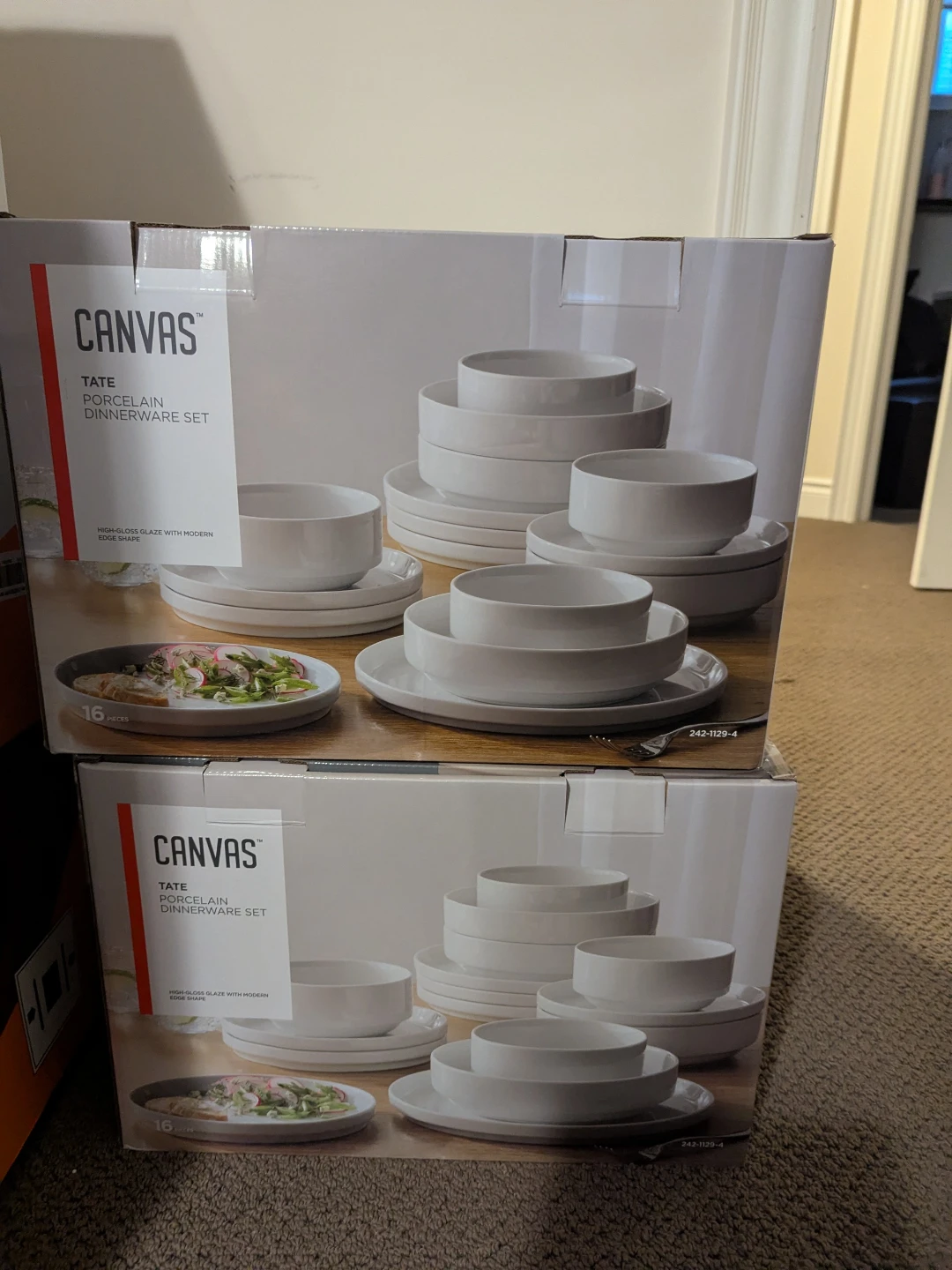 Canvas Tate 16-Piece Porcelain Dinnerware Set
