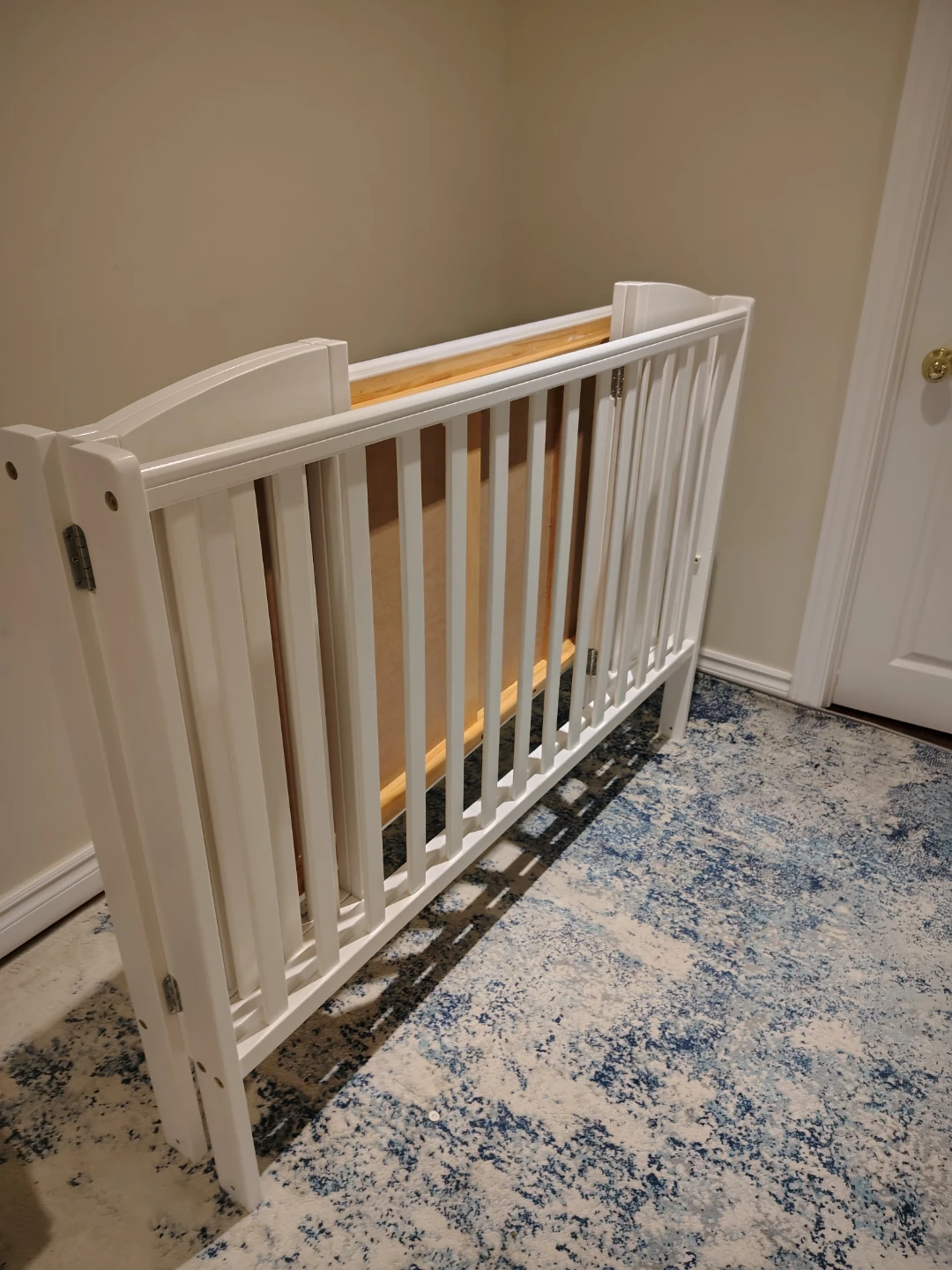 Foldable White Baby Crib - photo 5