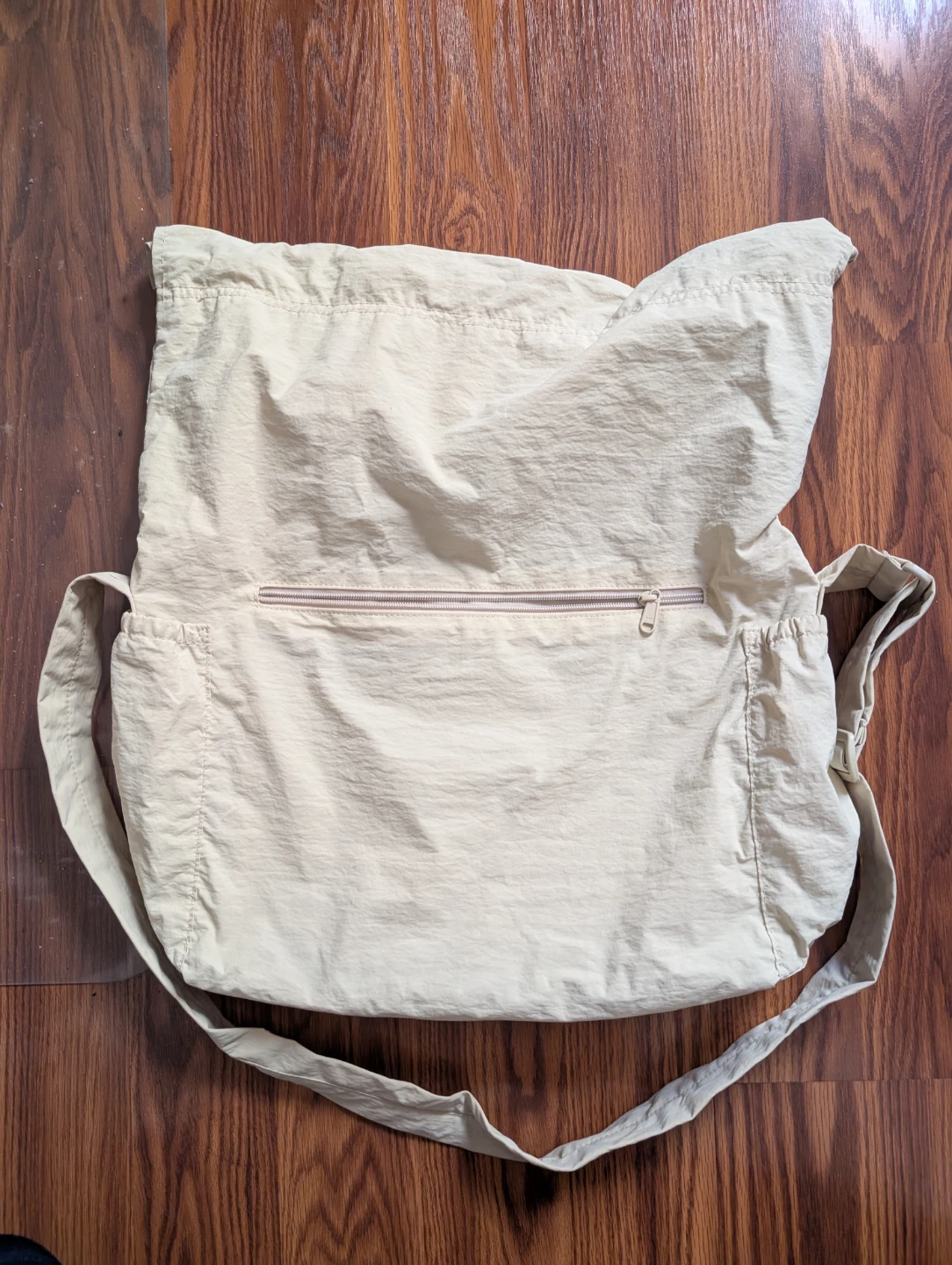 Uniqlo U Drawstring Shoulder Bag - photo 2