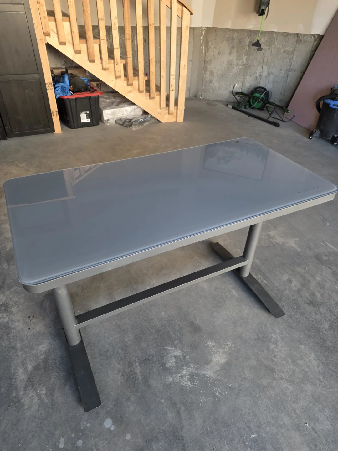 Tresanti adjustable Standing Desk with Glass Top