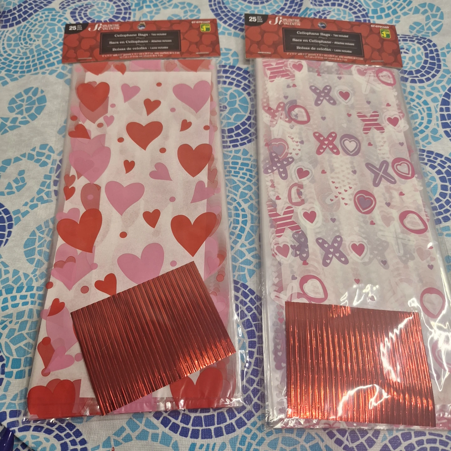 4e's Novelty Valentine's Pencils & Cellophane Bags - photo 2
