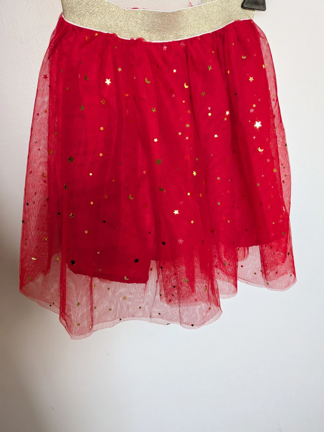 Red Tulle Skirt with Gold Stars, Size 140🏈