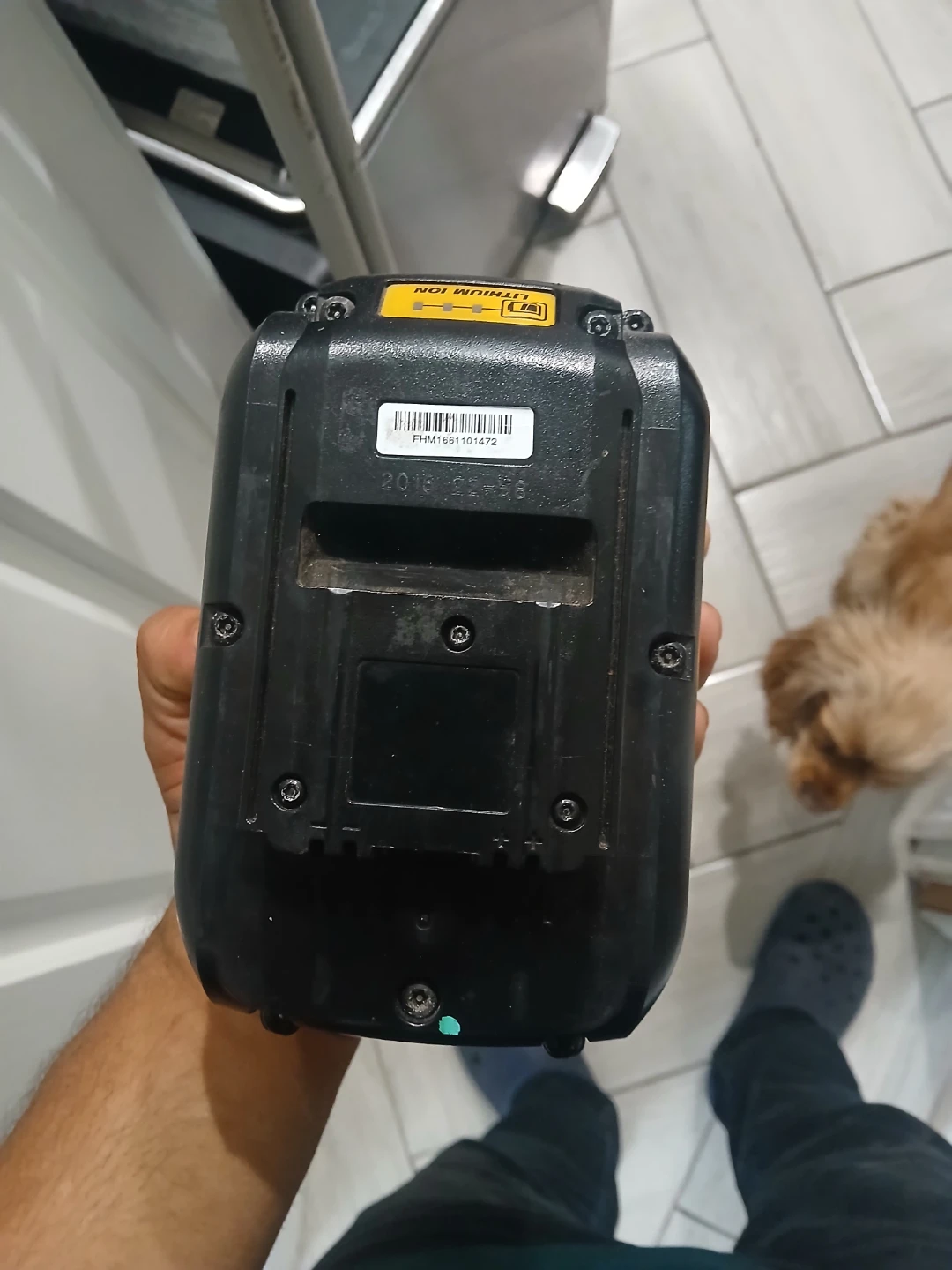 DeWalt DCB404 40V Max 4Ah Lithium Ion Battery - photo 2