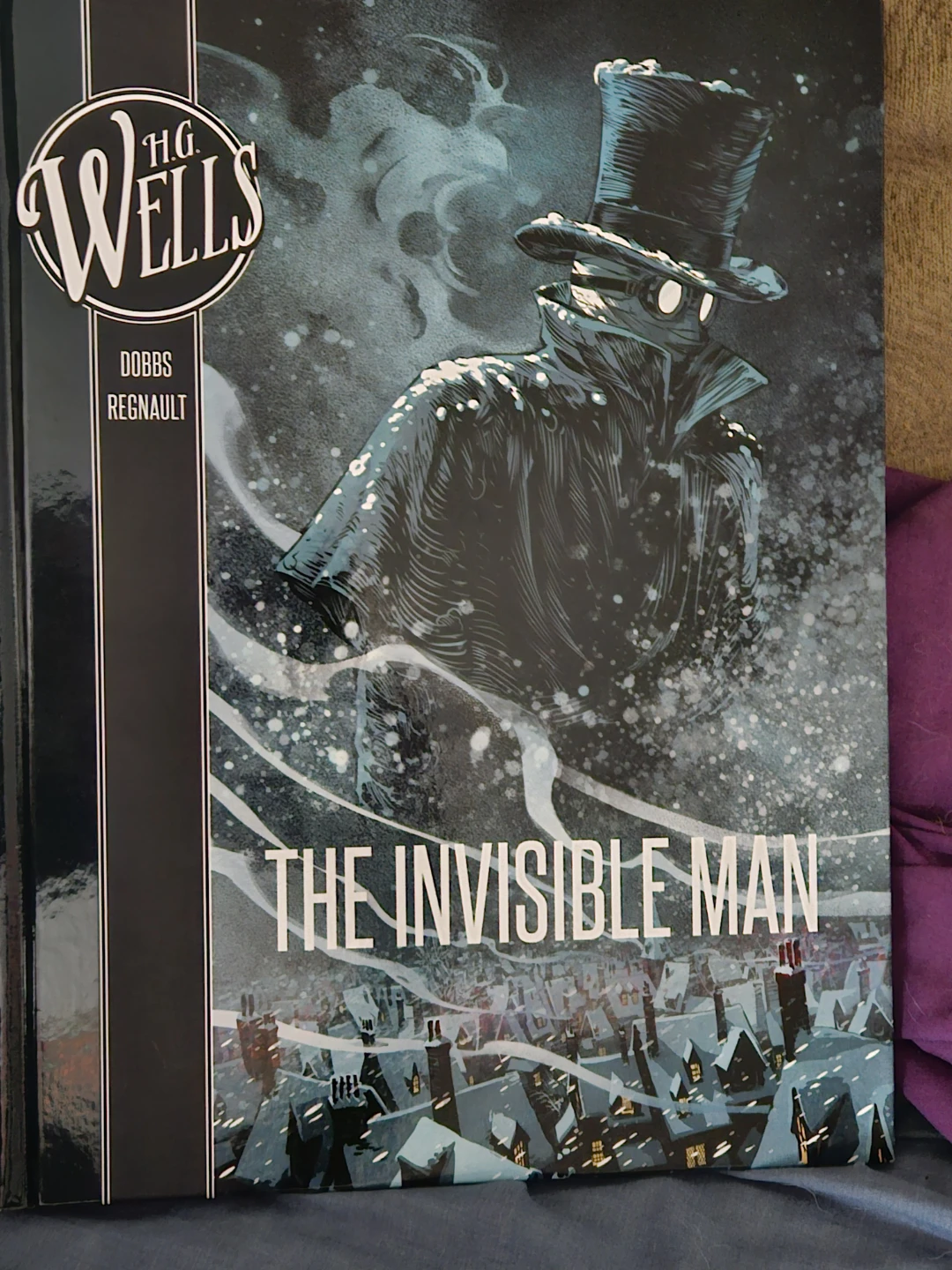 The Invisible Man Graphic Novel by H.G. Wells