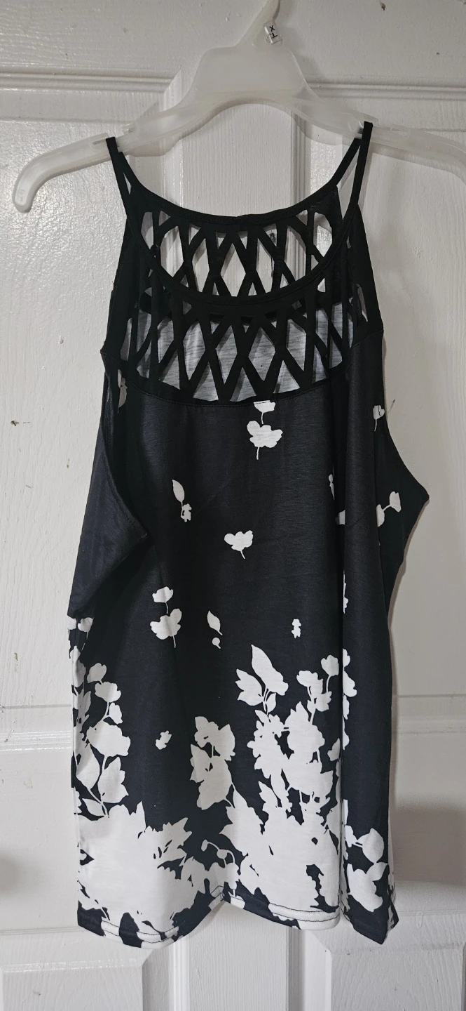 Black and White Floral Lattice Tank Top