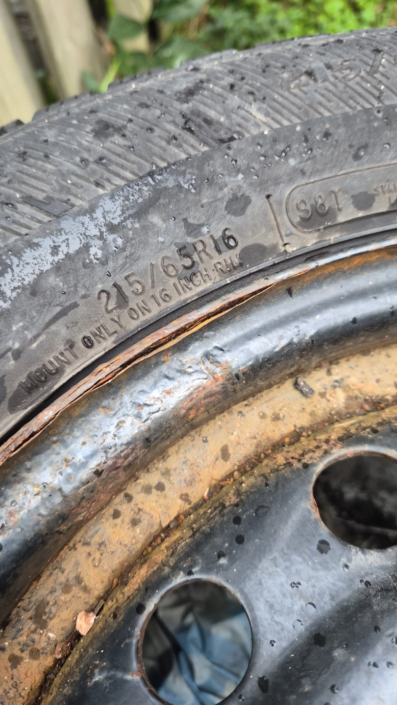 $250 Toyo Winter Tires 215/65R16 - set of 4. - photo 2
