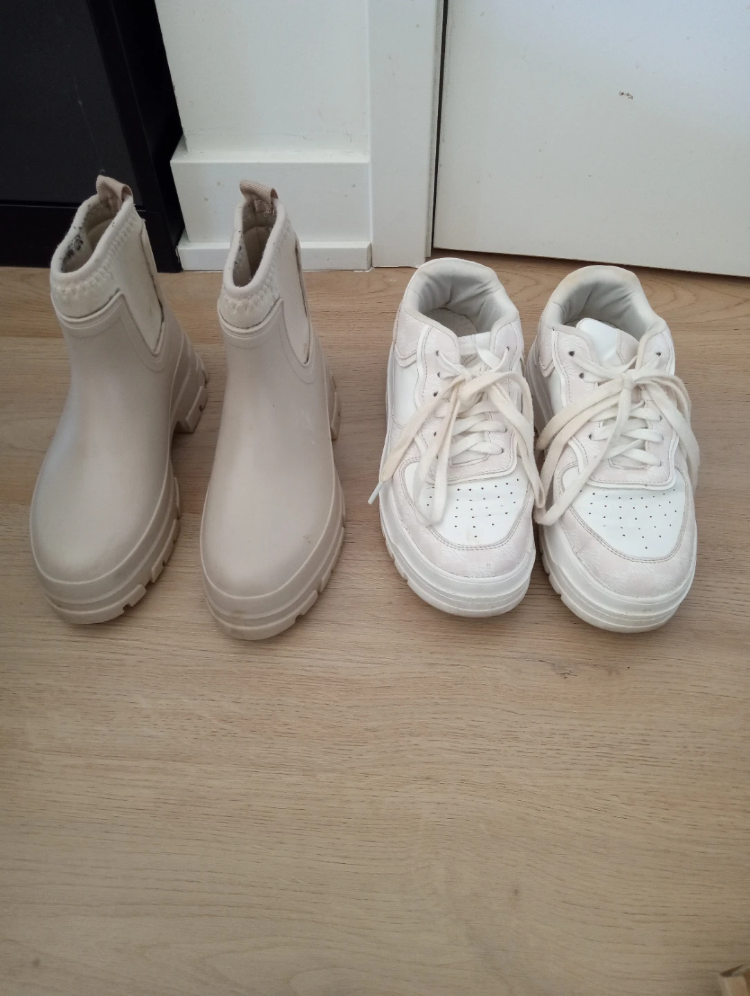 Springl footwear and rain boots $10. Sz 36,37.