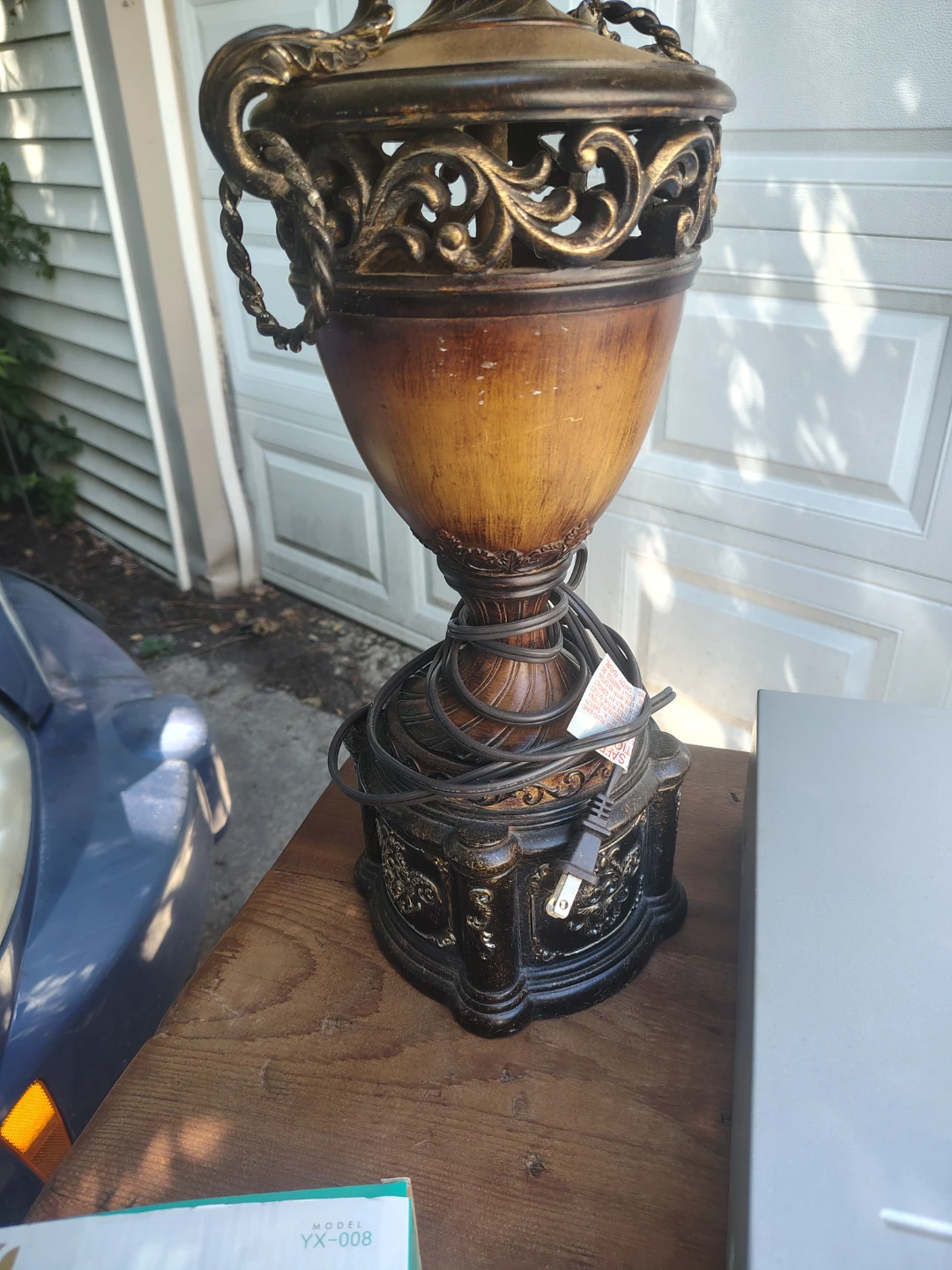 Ornate Table Lamp - photo 2