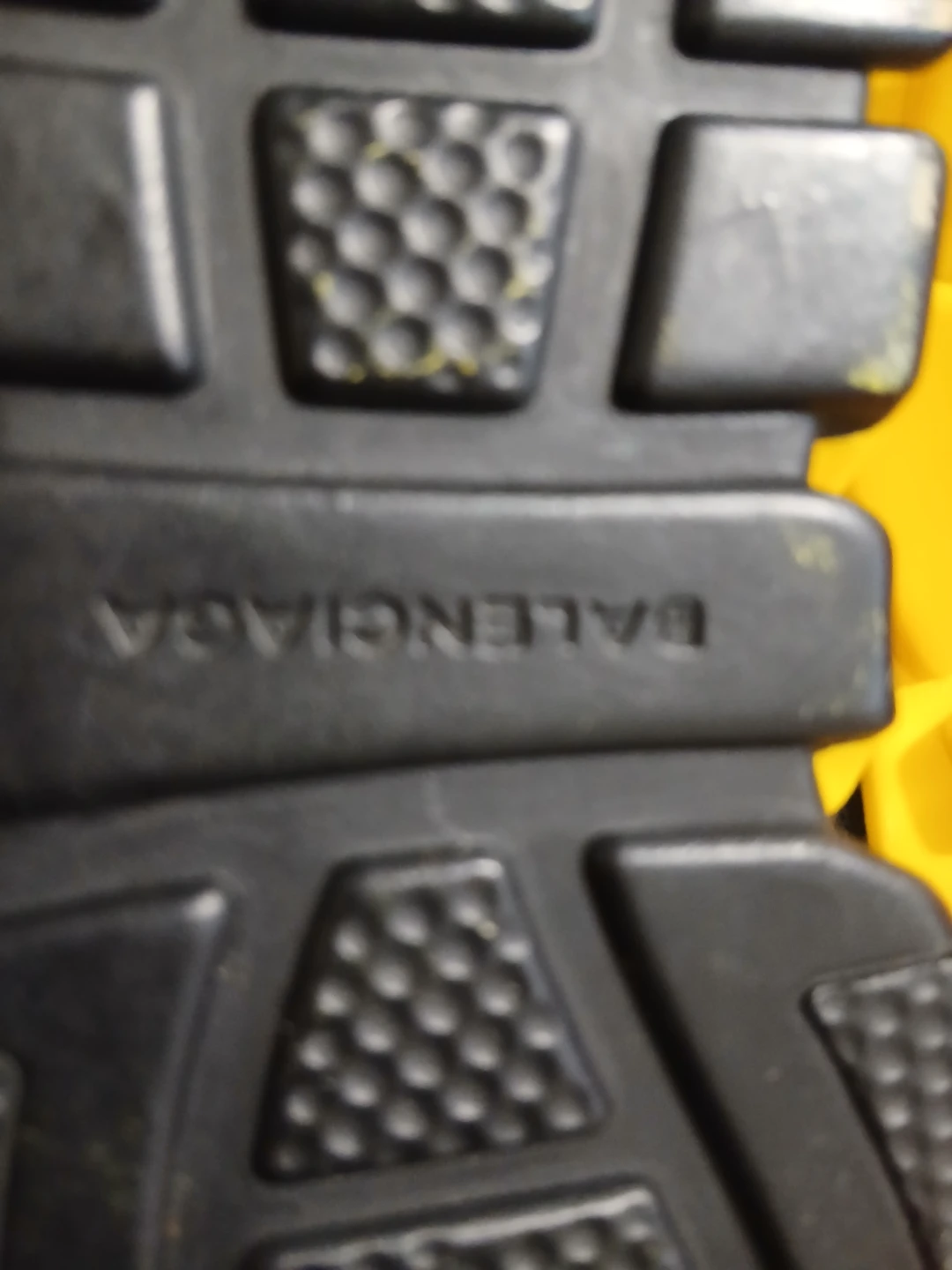 Balenciaga Speed Sneakers Black and Yellow - photo 4