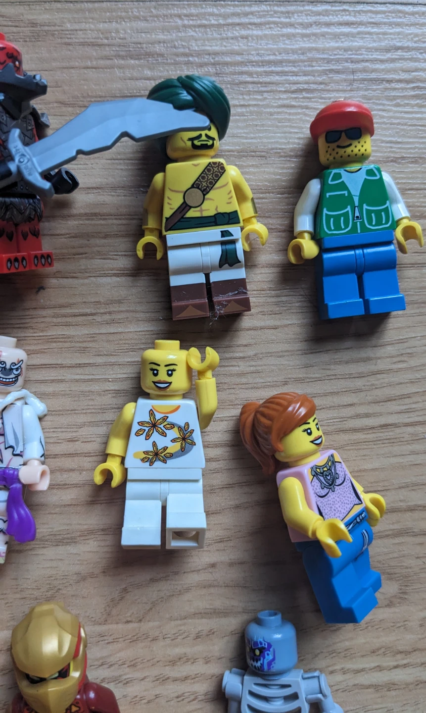 Assorted LEGO Minifigures Collection - photo 3