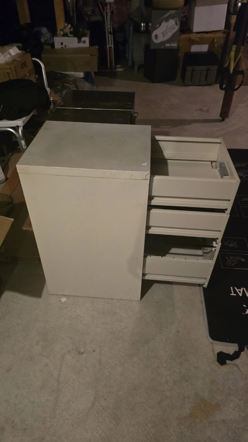 3-Drawer Metal Filing Cabinet - photo 3