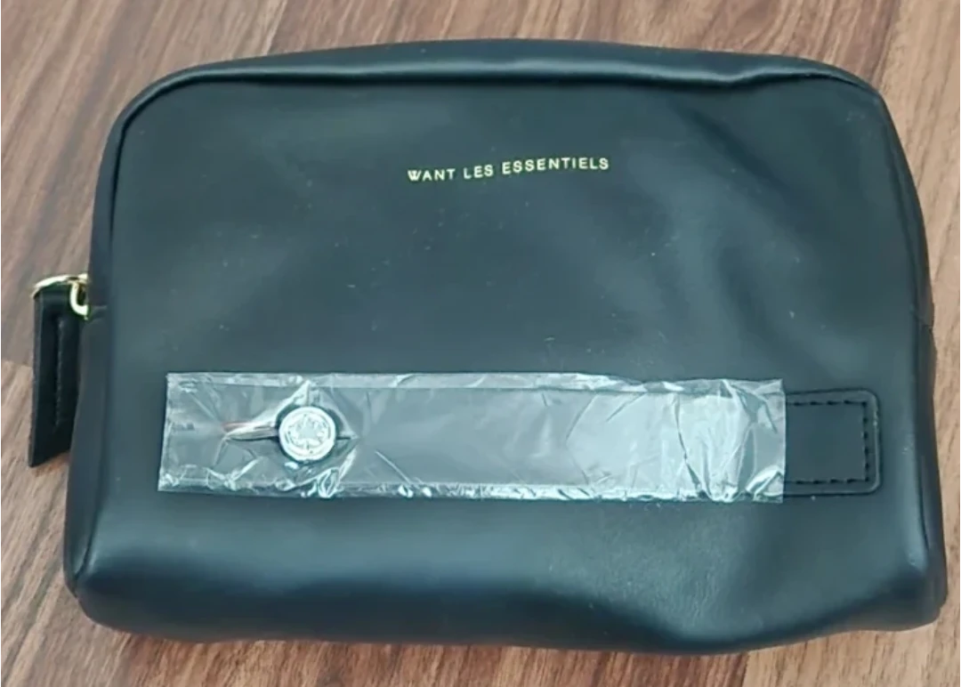 🏈 Travel Amenity Pouch / Kit
