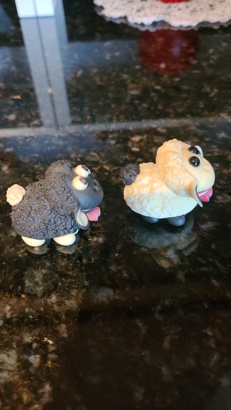 Pair of Shaun the Sheep Figures (both $2) - photo 4