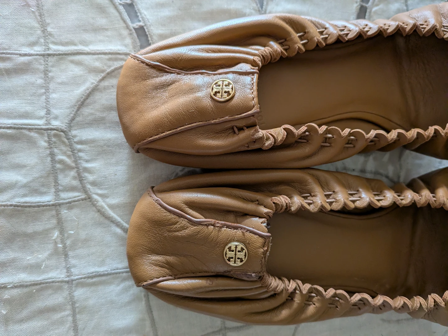 🏈Tory Burch Tan and Black Leather Ballet Flats - photo 4