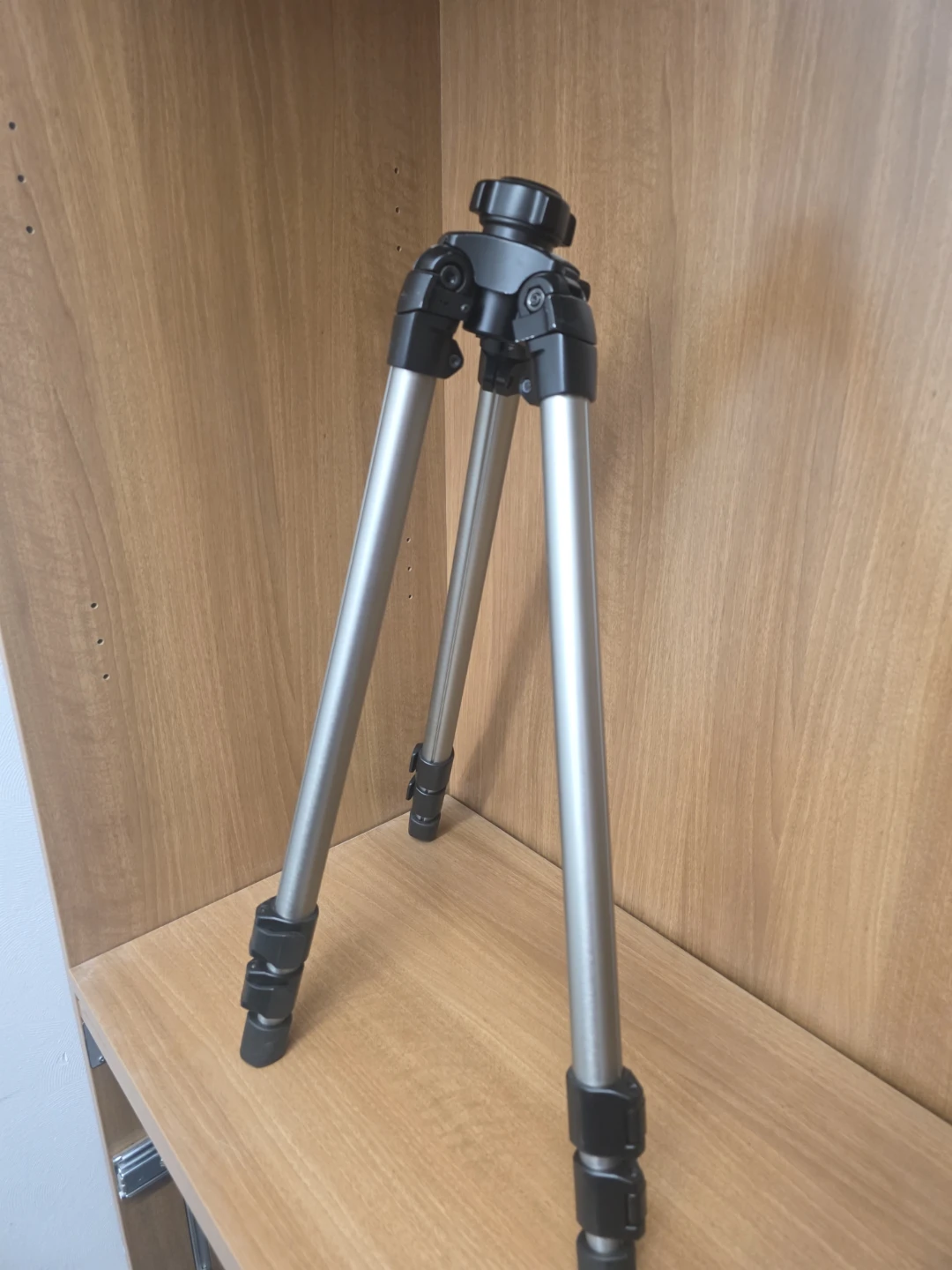 Camera Tripod - photo 2
