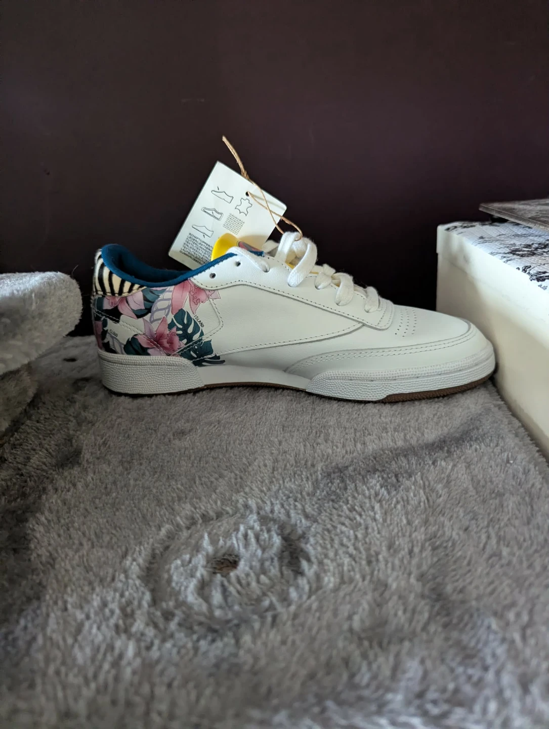 RARE Jurassic Park Reebok Dennis Nedry Club C 85 - photo 3