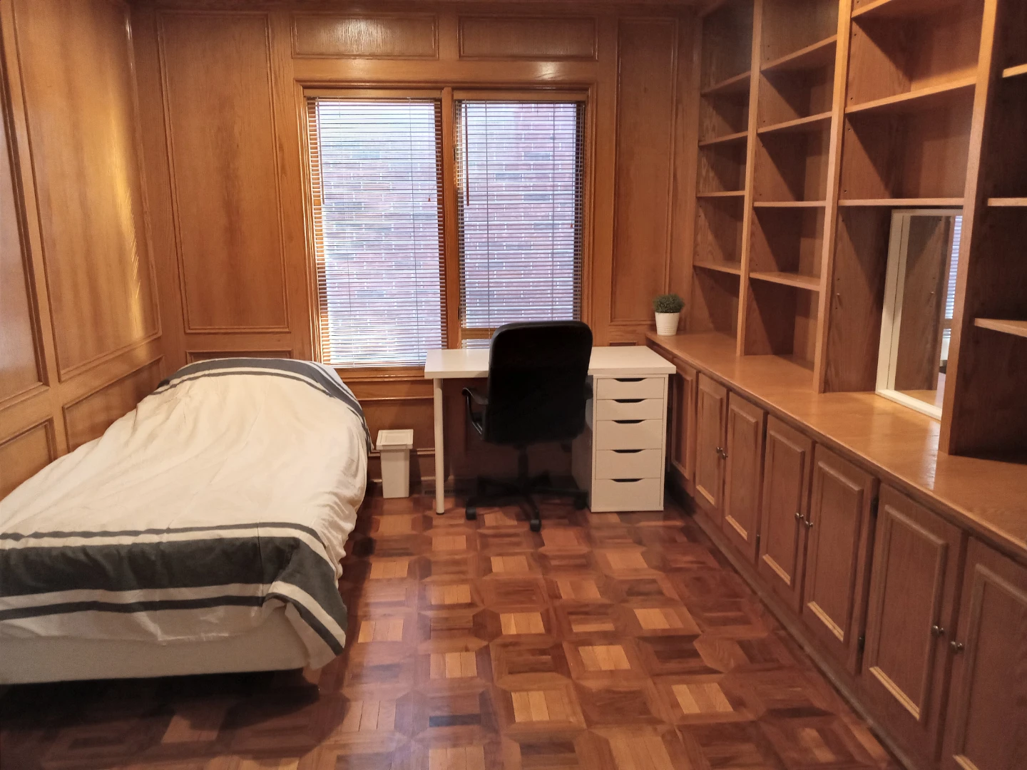 North York Homestay - photo 2