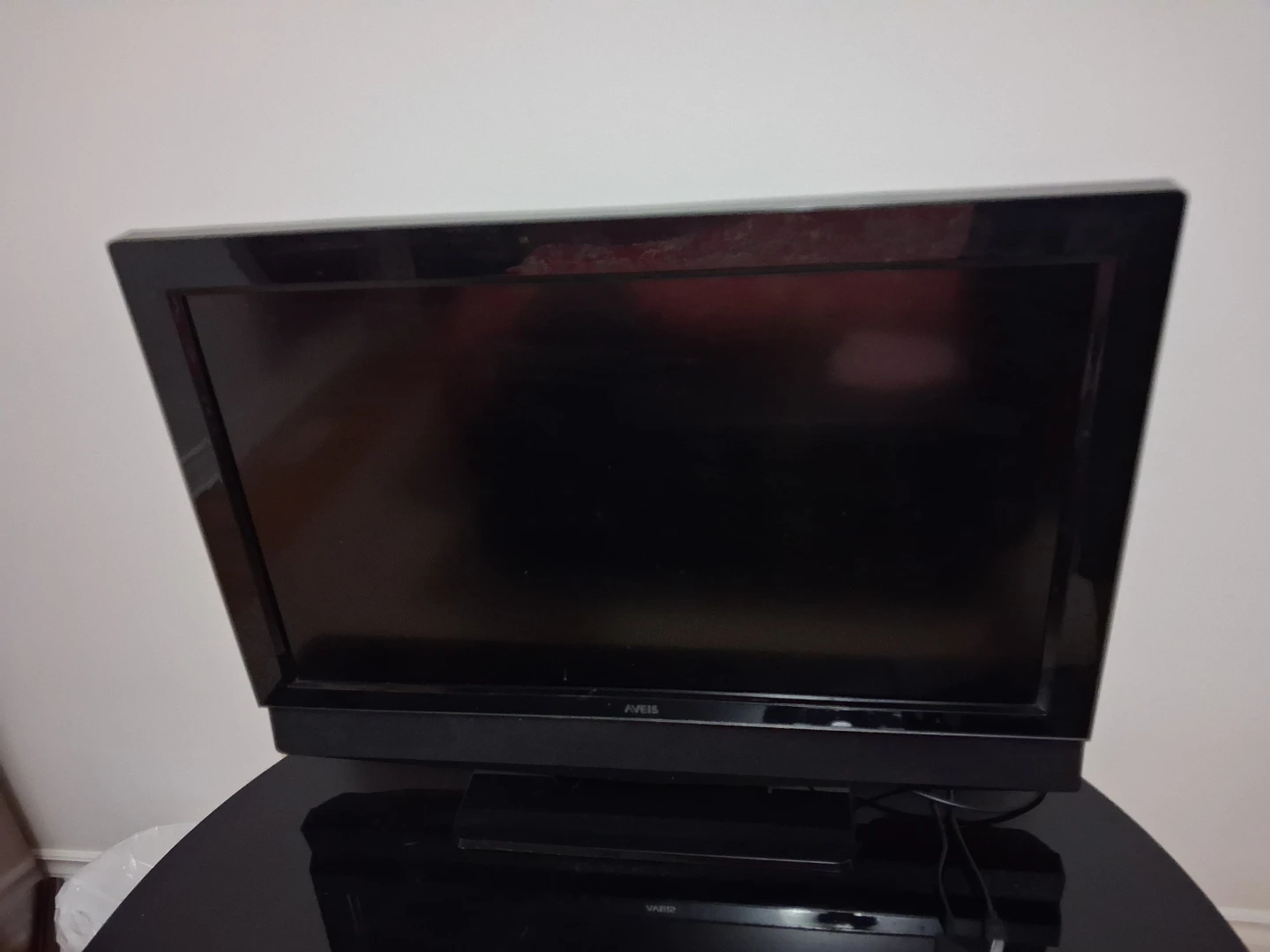 Aveis LCD TV 32 Inch