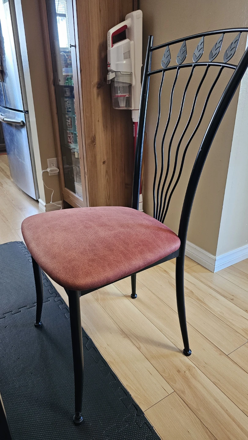 Used 4 Chairs - photo 2