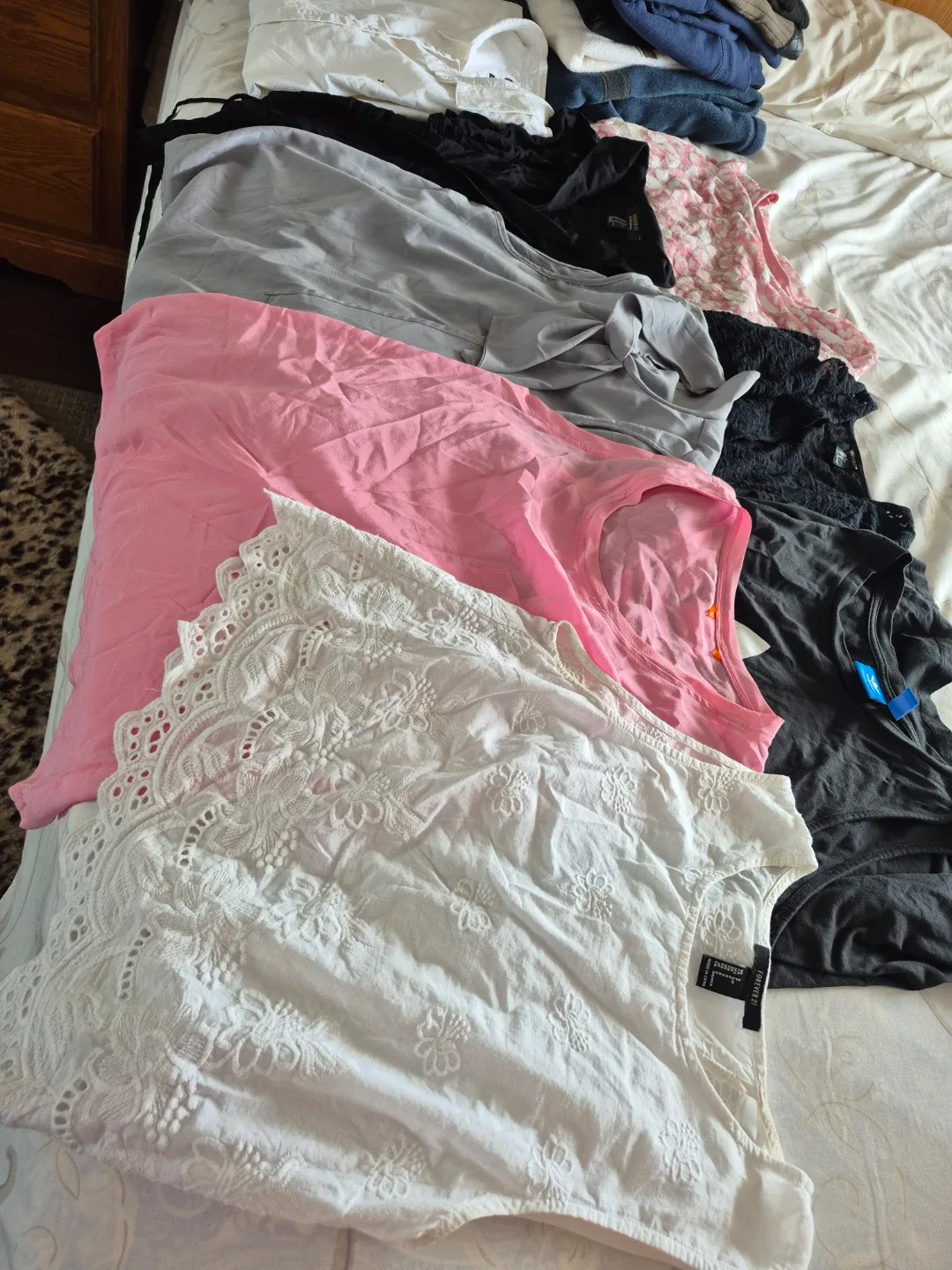 Assorted Women's Clothes, Ankle Boots and Leather Handbags - photo 4
