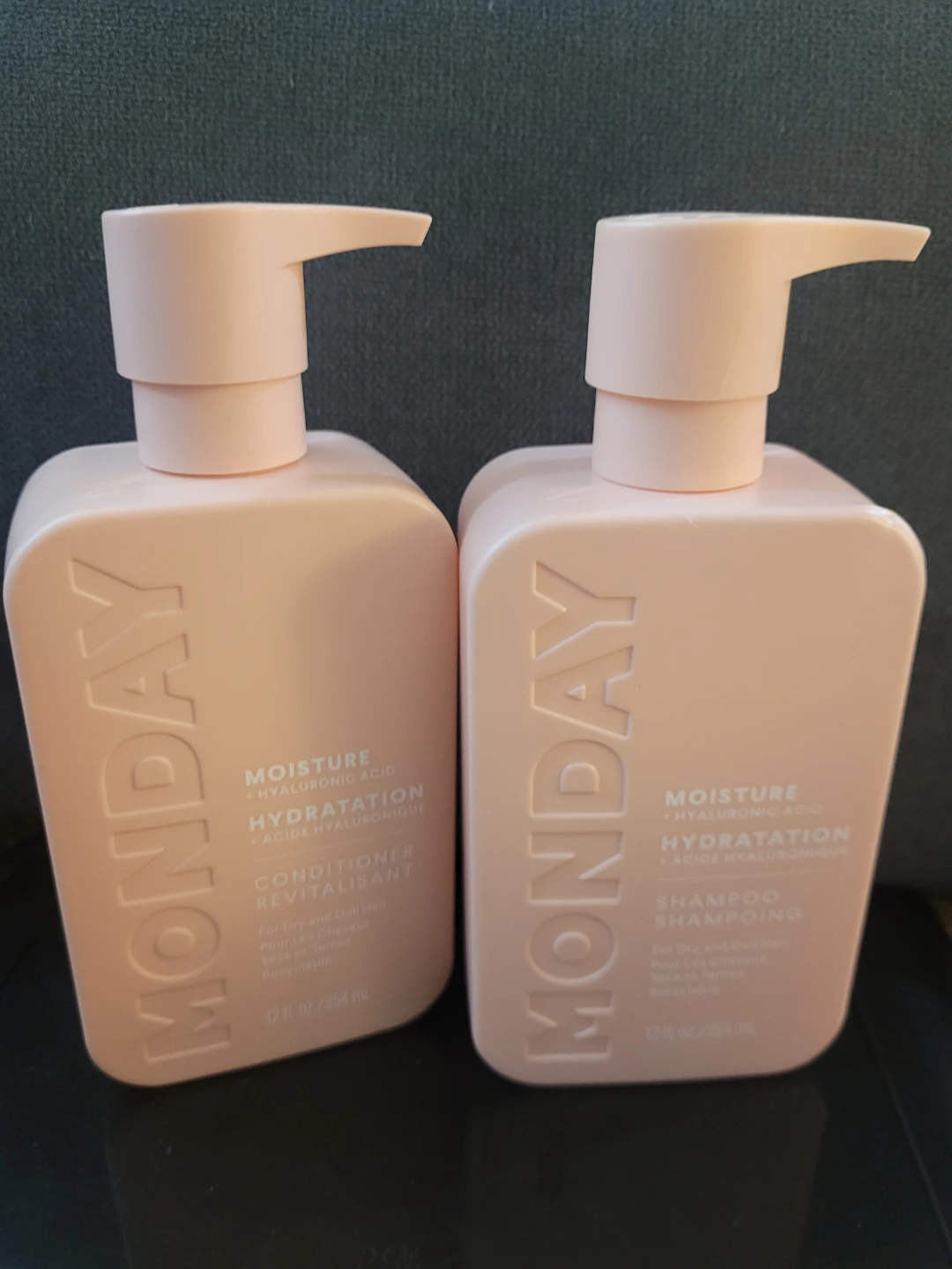 MONDAY Moisture Shampoo and Conditioner Set