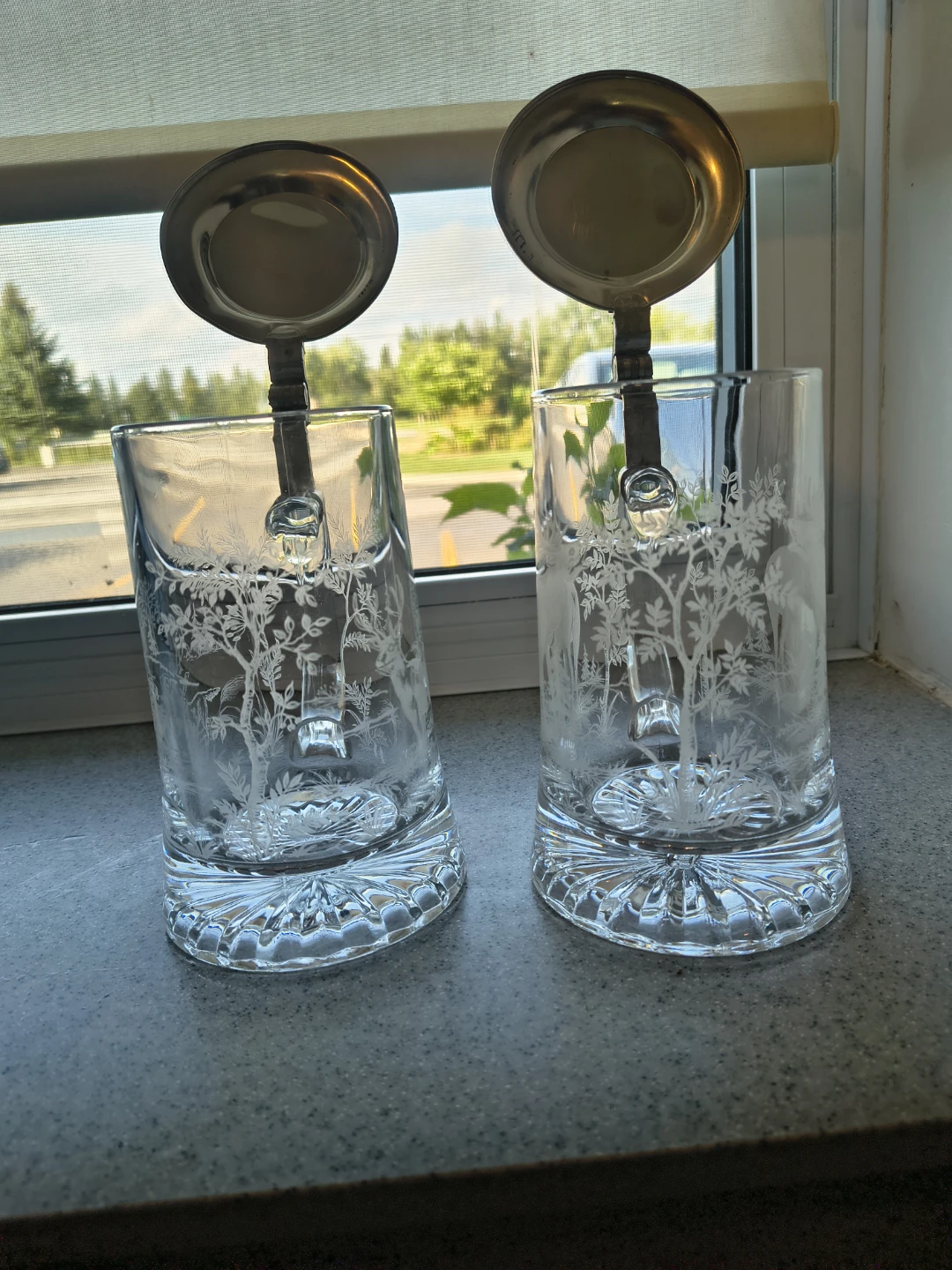 Set of Two Vintage Etched Glass Beer Steins - photo 3