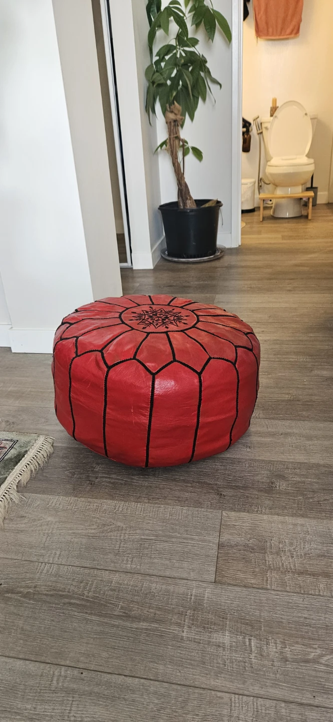 Red Leather Moroccan Pouf - photo 4