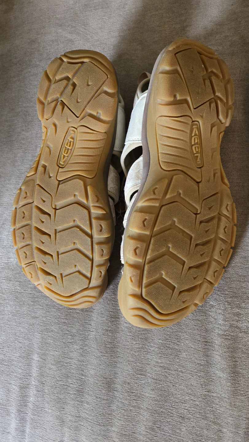 NWT men's keen Smokey the Bear Sandles - photo 2