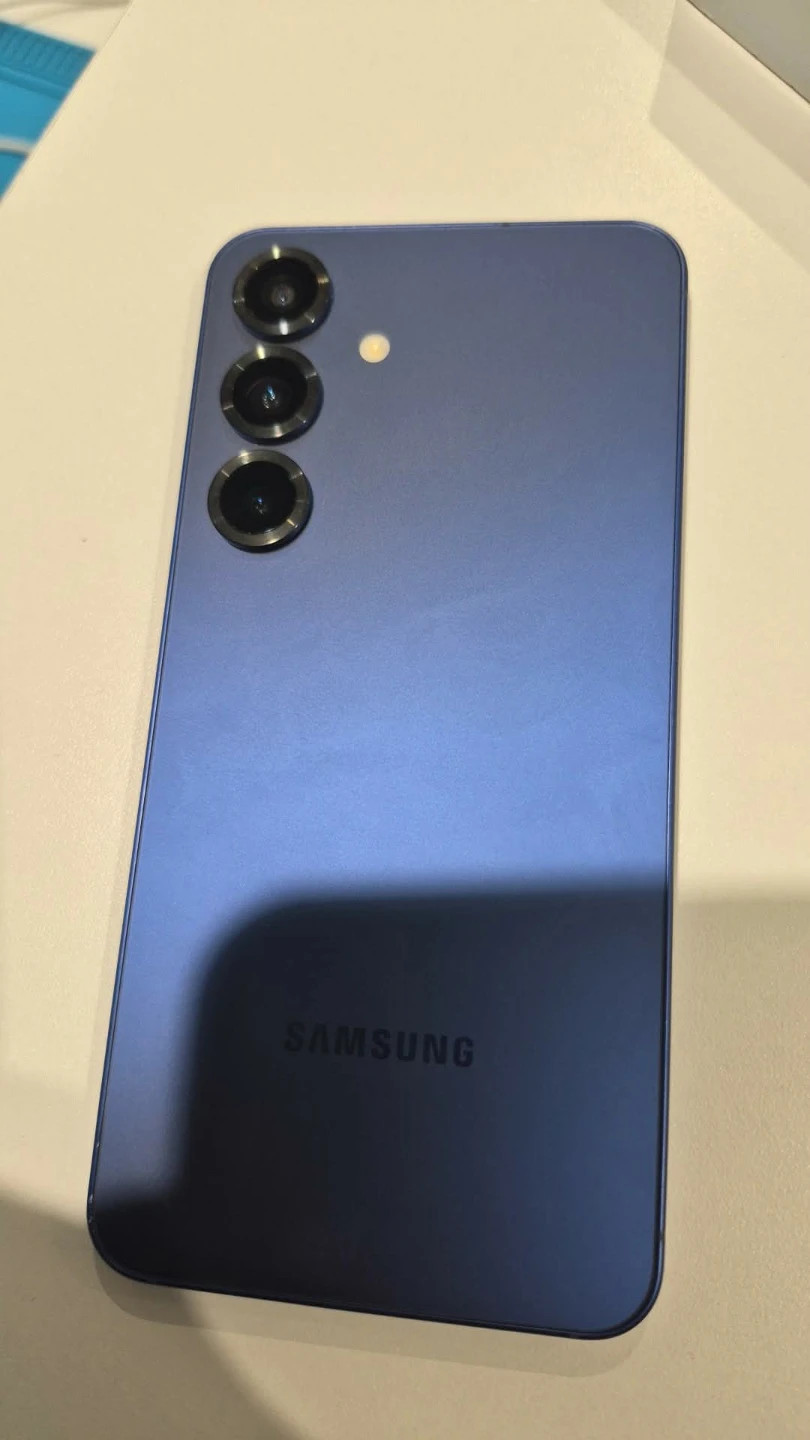 Samsung Galaxy S25 - photo 3
