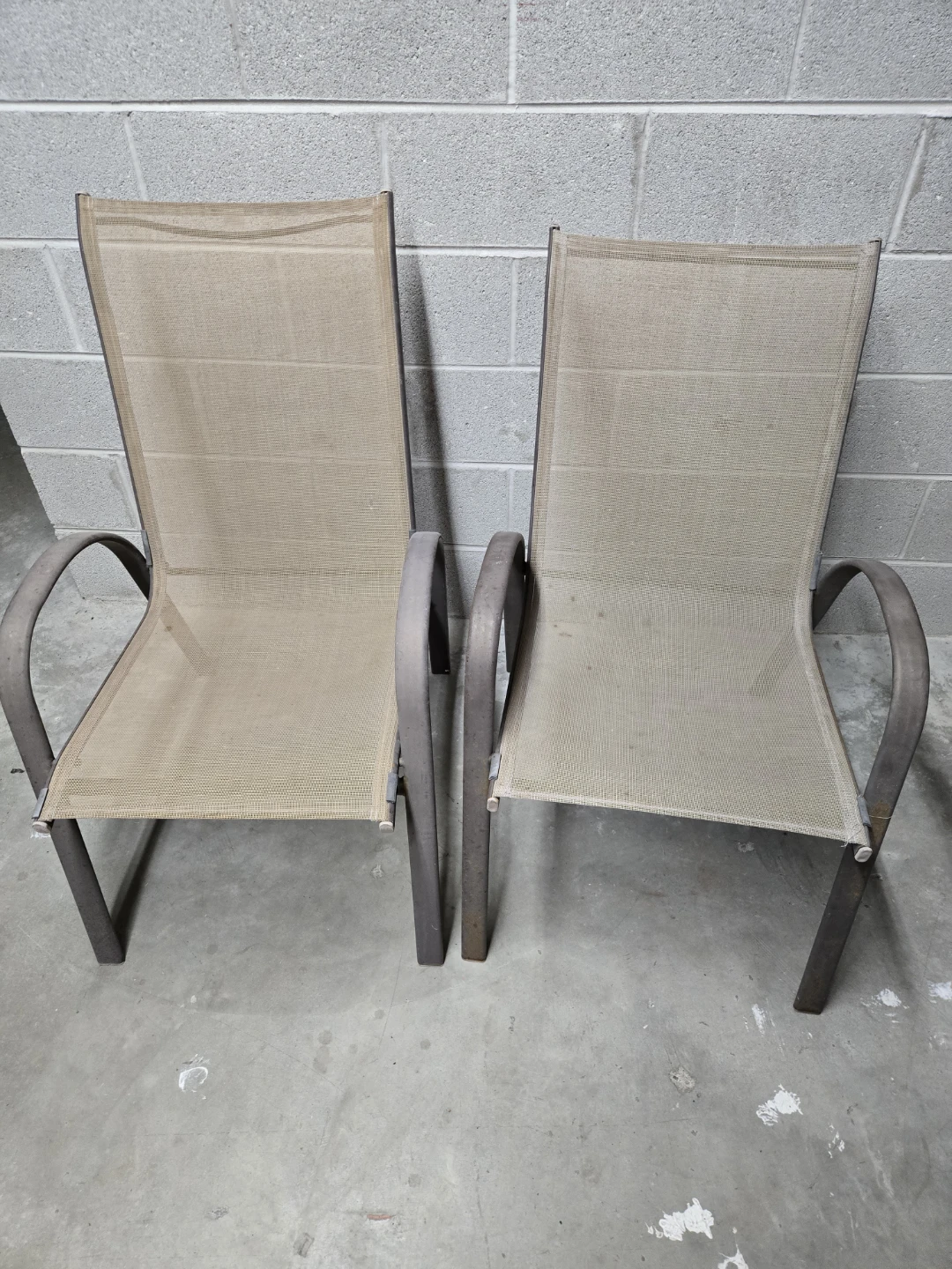Set of 2 Stuckabke Outdoor Patio Chairs