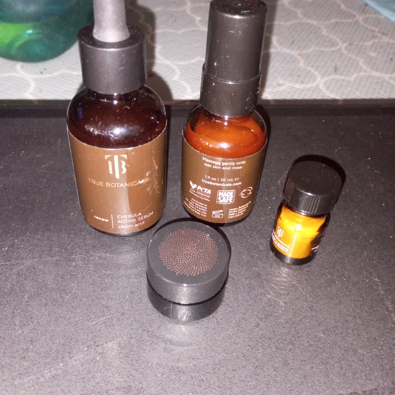 True Botanicals Renew Skincare Set