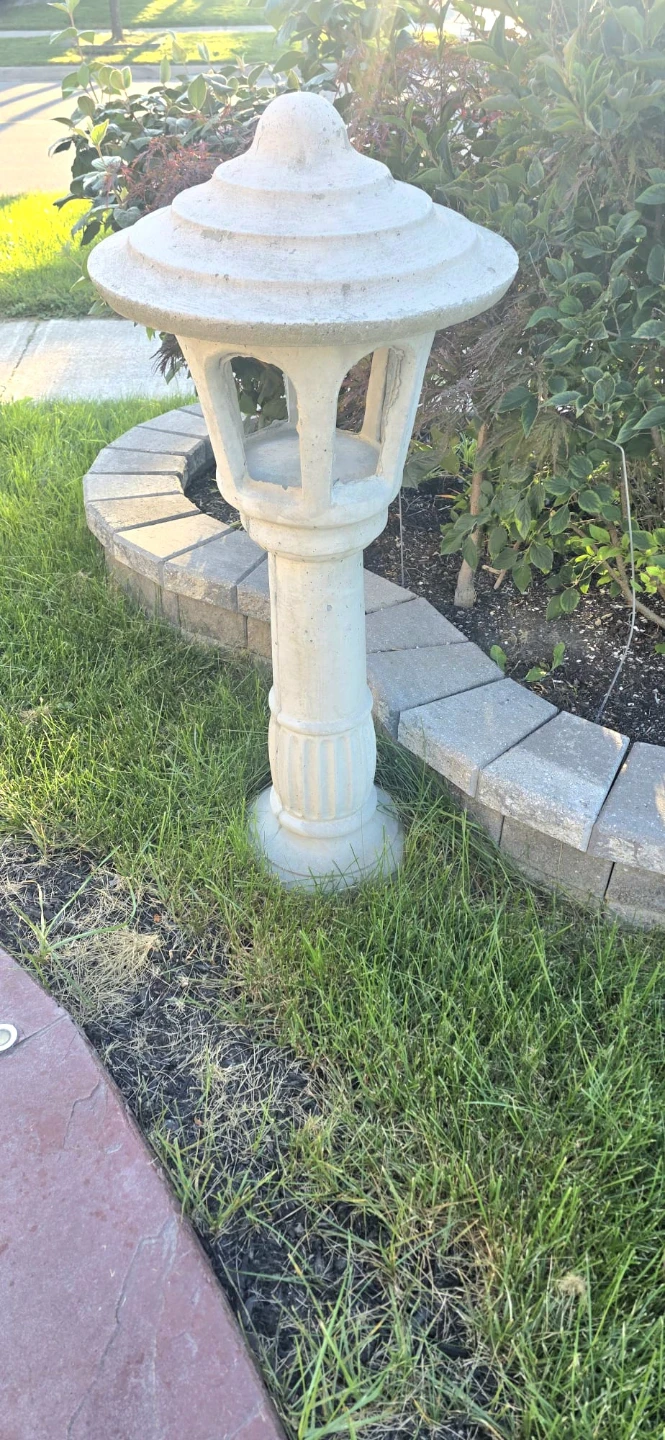 Concrete Garden Lamp Post - photo 2