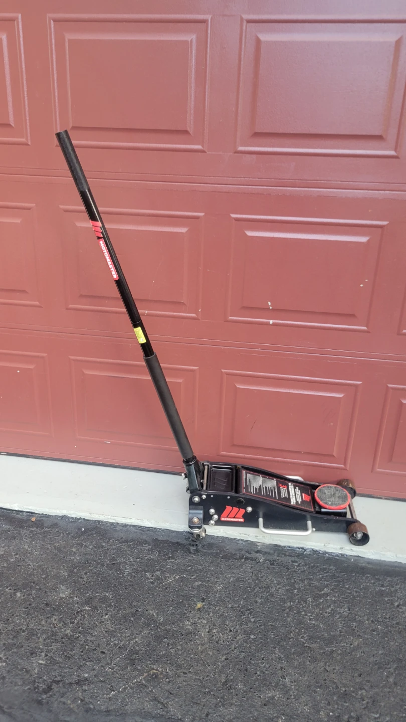 Mastercraft 3 Ton Low Profile Aluminum Hybrid Floor Jack