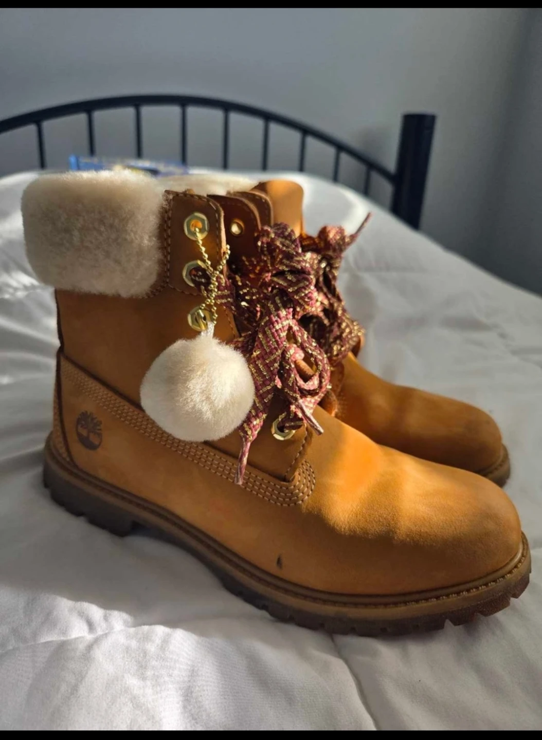 Womans Timberland Shoes US Size 9